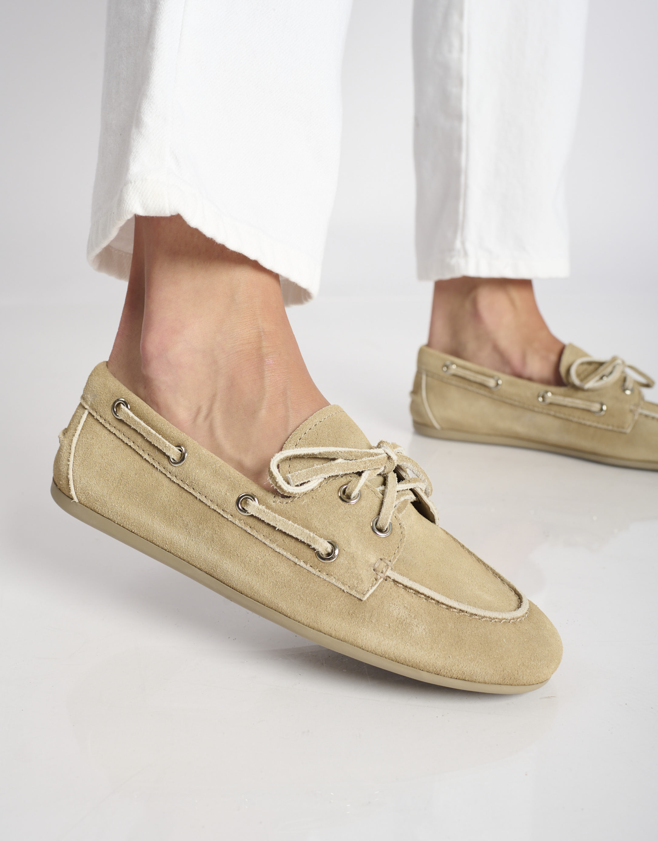 נעלי נשים - Jeffrey Campbell - נעלי מוקסין זמש BOAST - אפור חום4