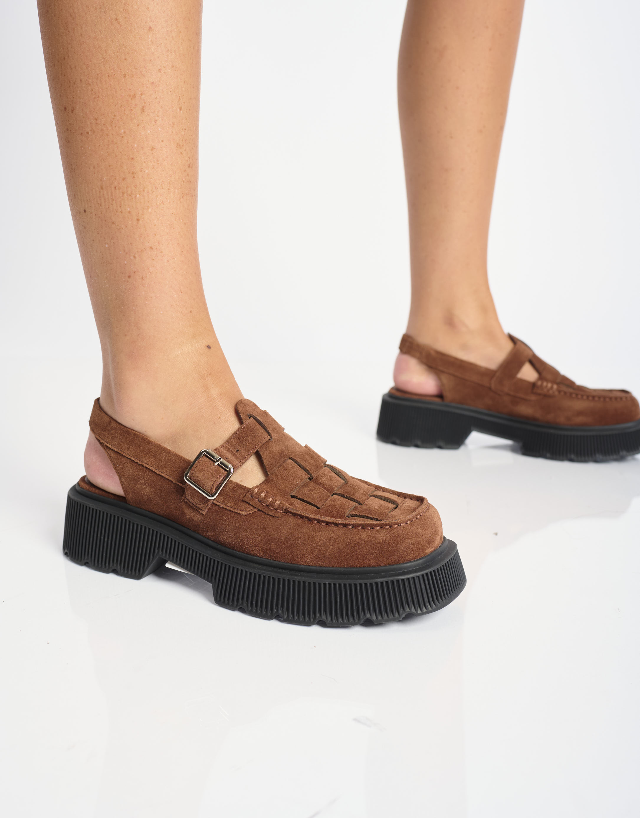 נעלי נשים - Jeffrey Campbell - נעלי פלטפורמה CROSSED זמש - חום4