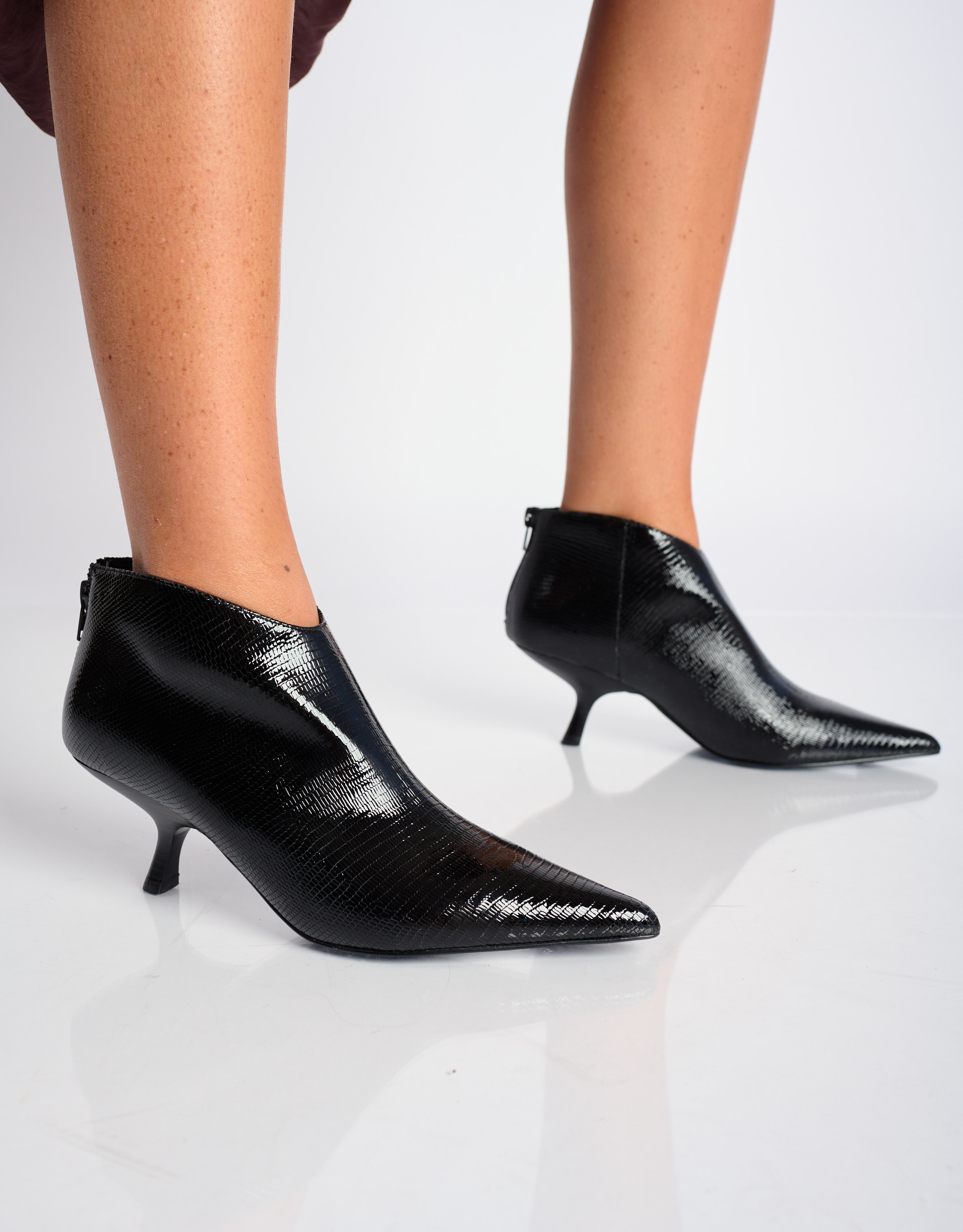 נעלי נשים - Jeffrey Campbell - מגפוני עקב HOOKED - שחור מיוחד1