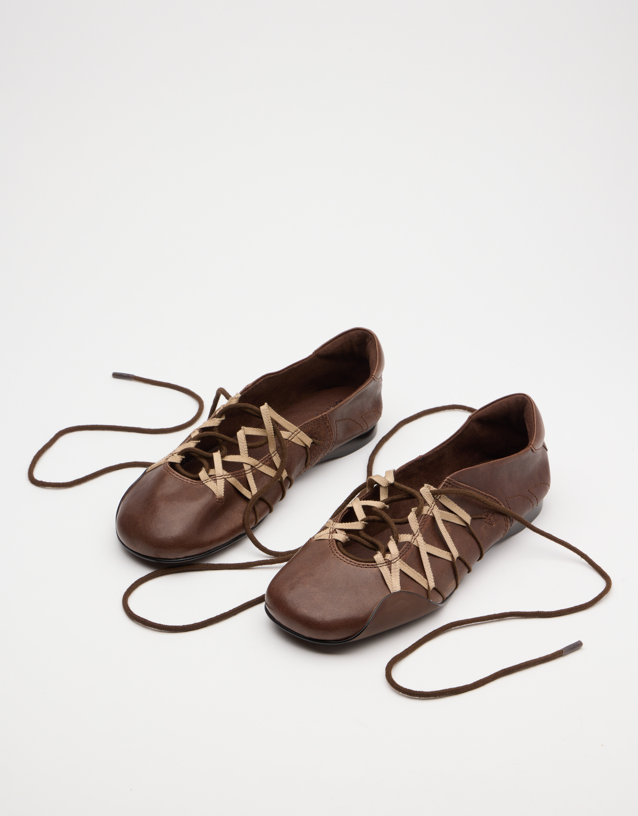 נעלי נשים - Jeffrey Campbell - נעליים שטוחות M-V-P - חום4