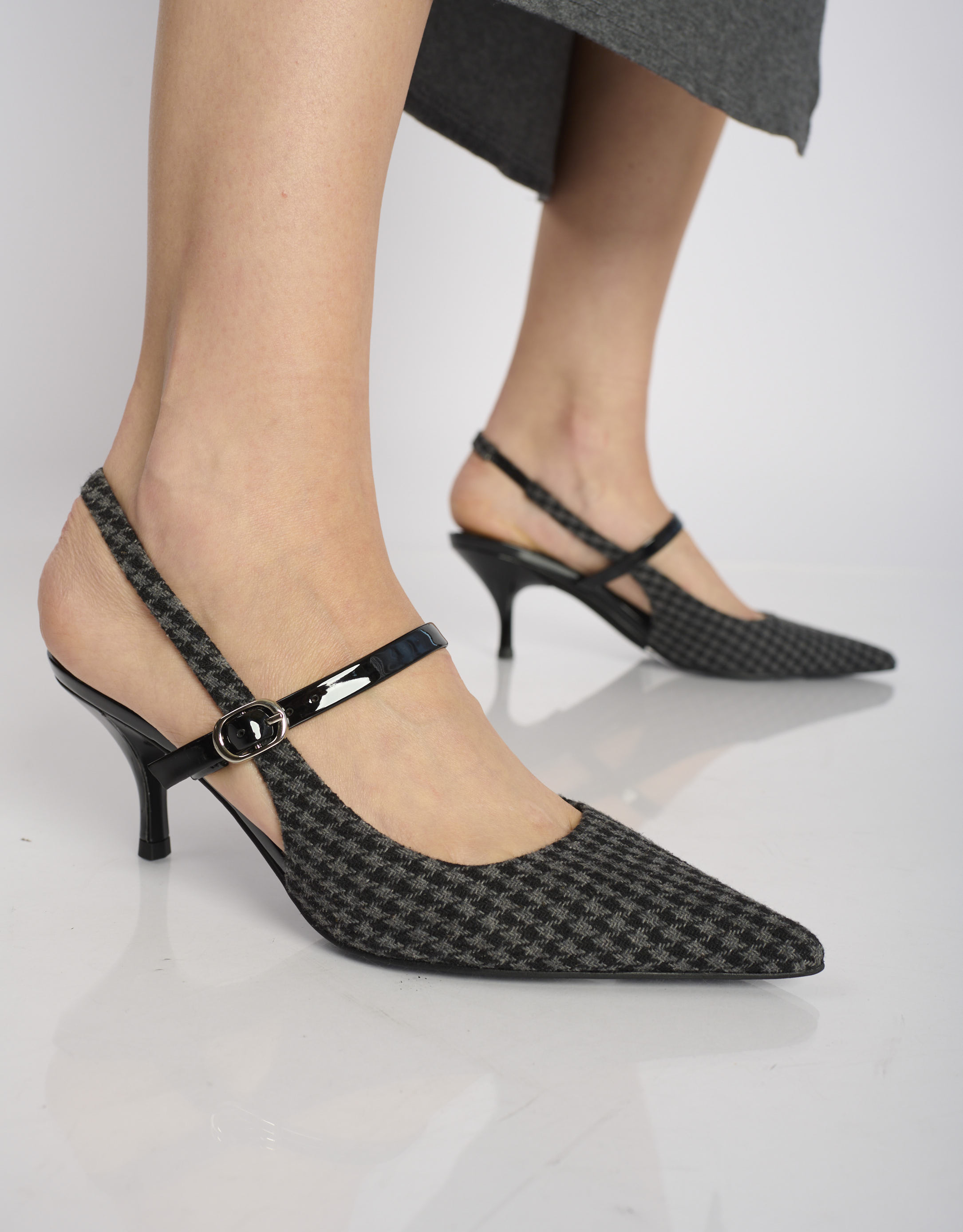 נעלי נשים - Jeffrey Campbell - נעלי סירה מבד TANYA - אפור   שחור2