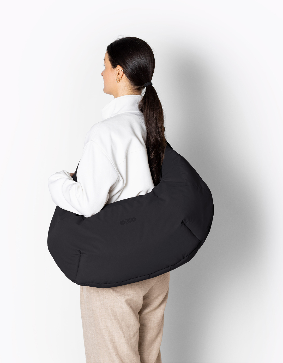 נעלי נשים - Ucon Acrobatics - תיק צד גדול SHOTA - שחור3