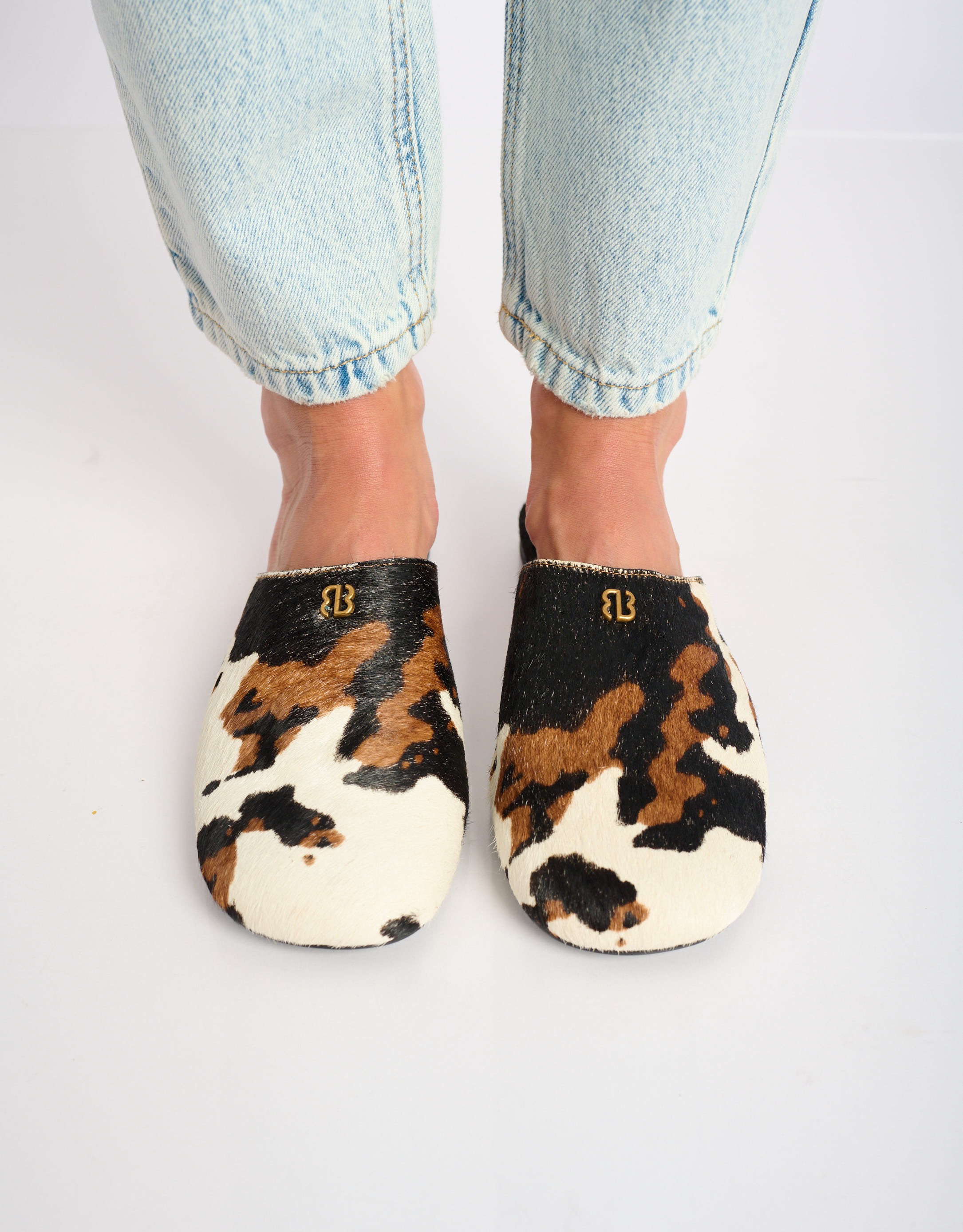 נעלי נשים -  - כפכפים עם הדפס MARANTA - לבן   חום4