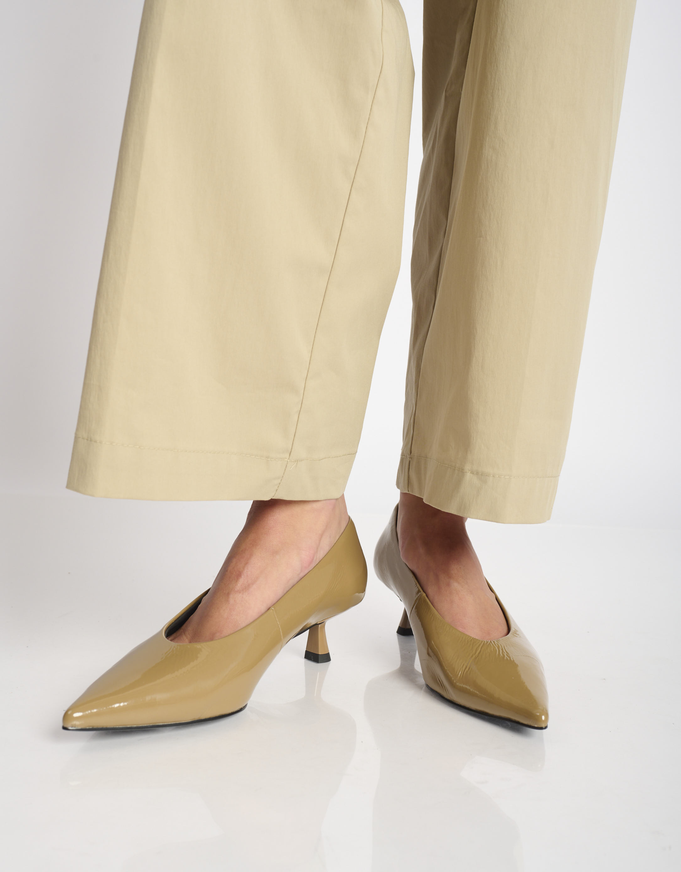 נעלי נשים -  - נעלי סירה TIARE - בז'3