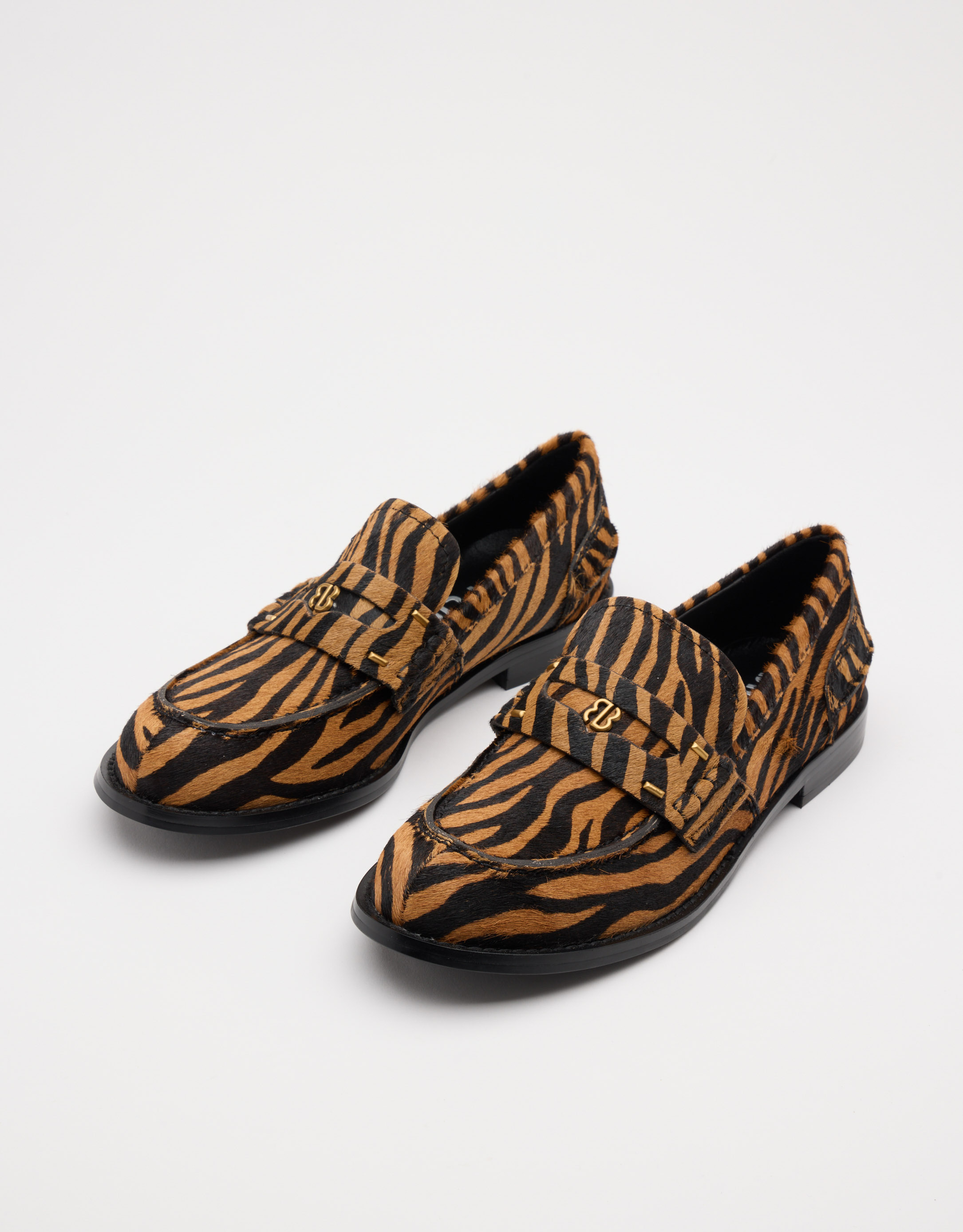 נעלי נשים -  - נעלי מוקסין עם הדפס DALIA - זברה2