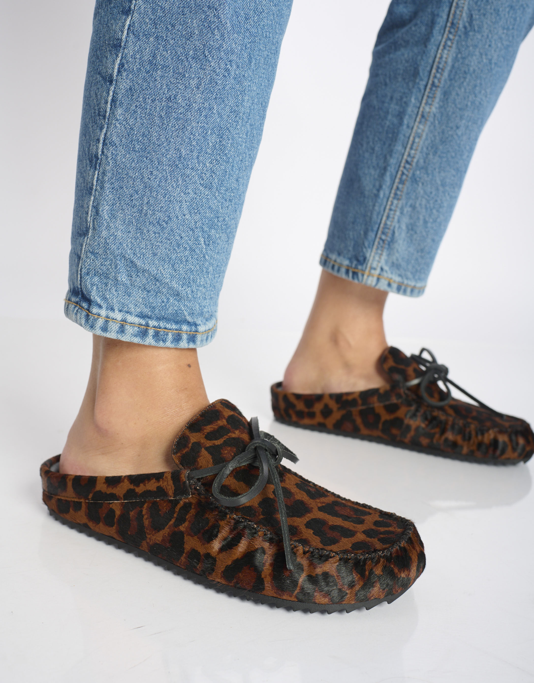 נעלי נשים -  - כפכפים עם הדפס ALEXIA - נמר1