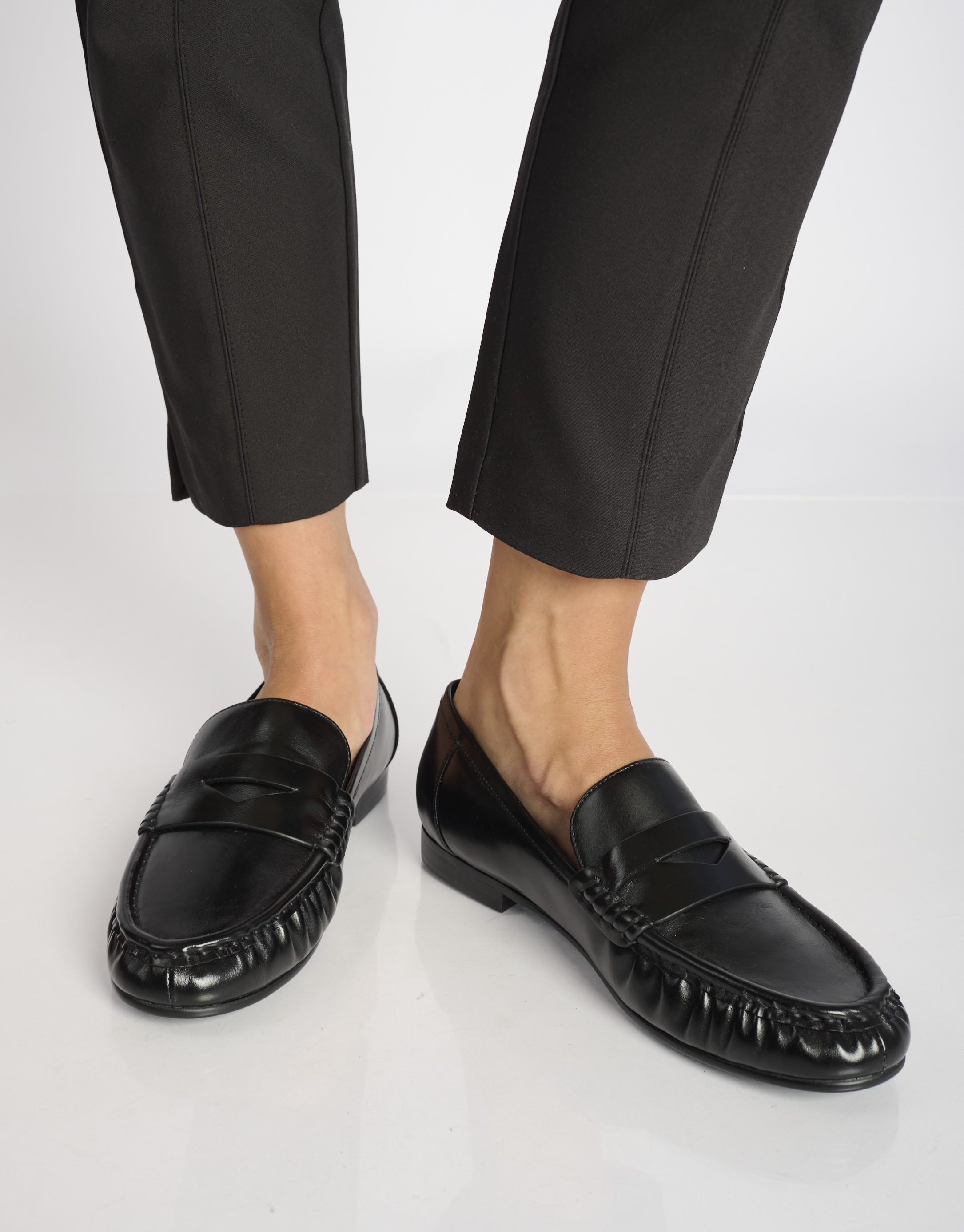 נעלי נשים -  - נעלי מוקסין LYRA - שחור1