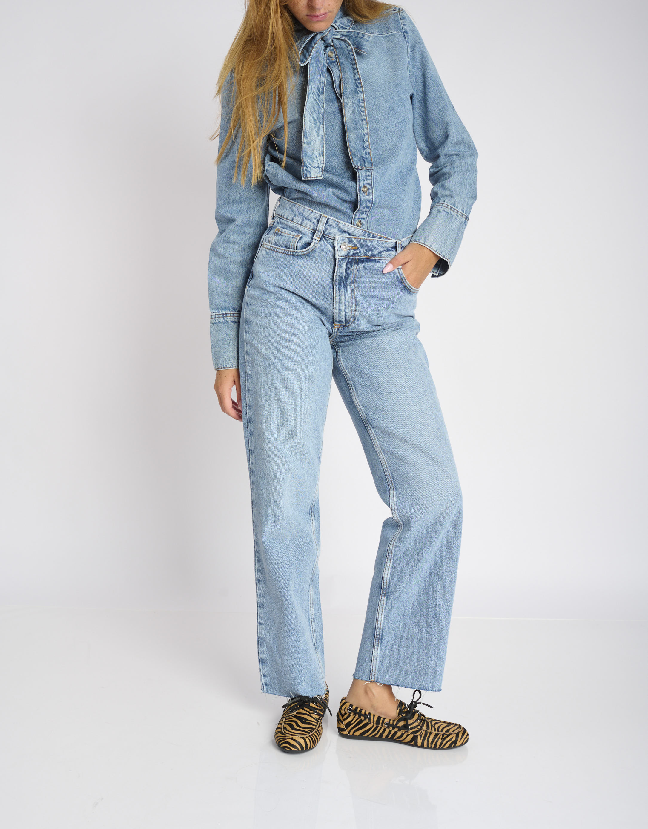 נעלי נשים -  - נעלי מוקסין עם הדפס TANA - זברה2