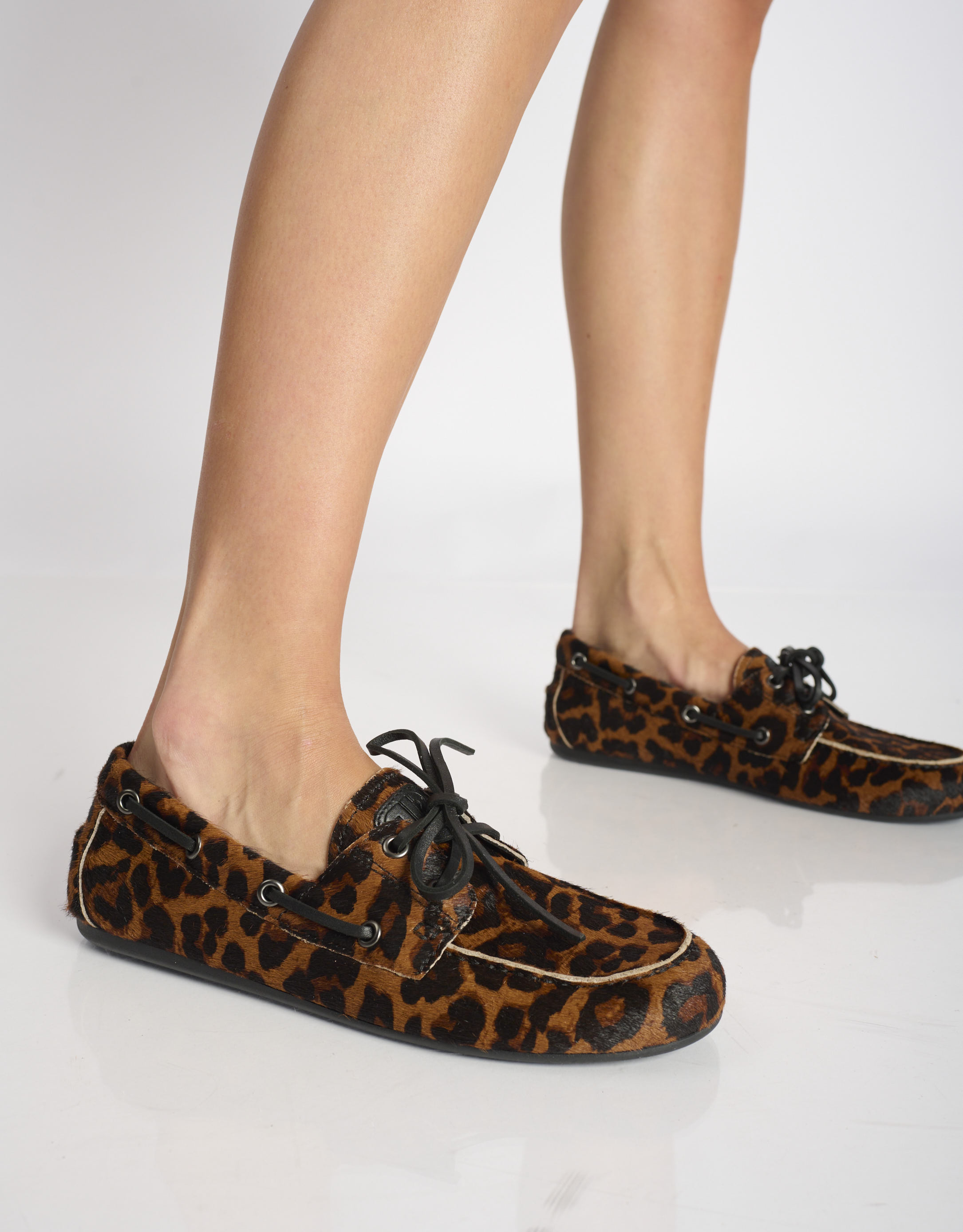 נעלי נשים -  - נעלי מוקסין עם הדפס TANA - נמר3