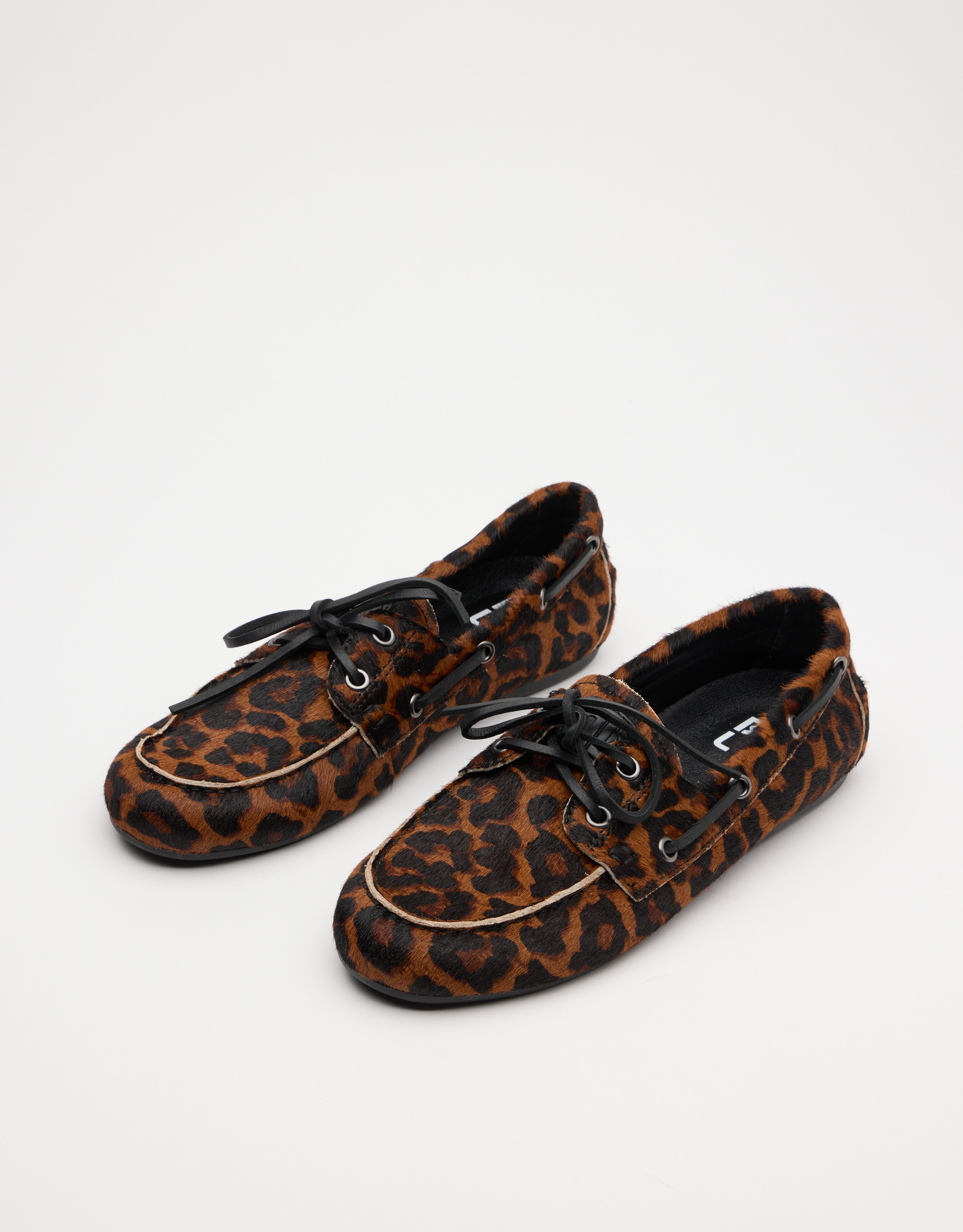 נעלי נשים -  - נעלי מוקסין עם הדפס TANA - נמר4