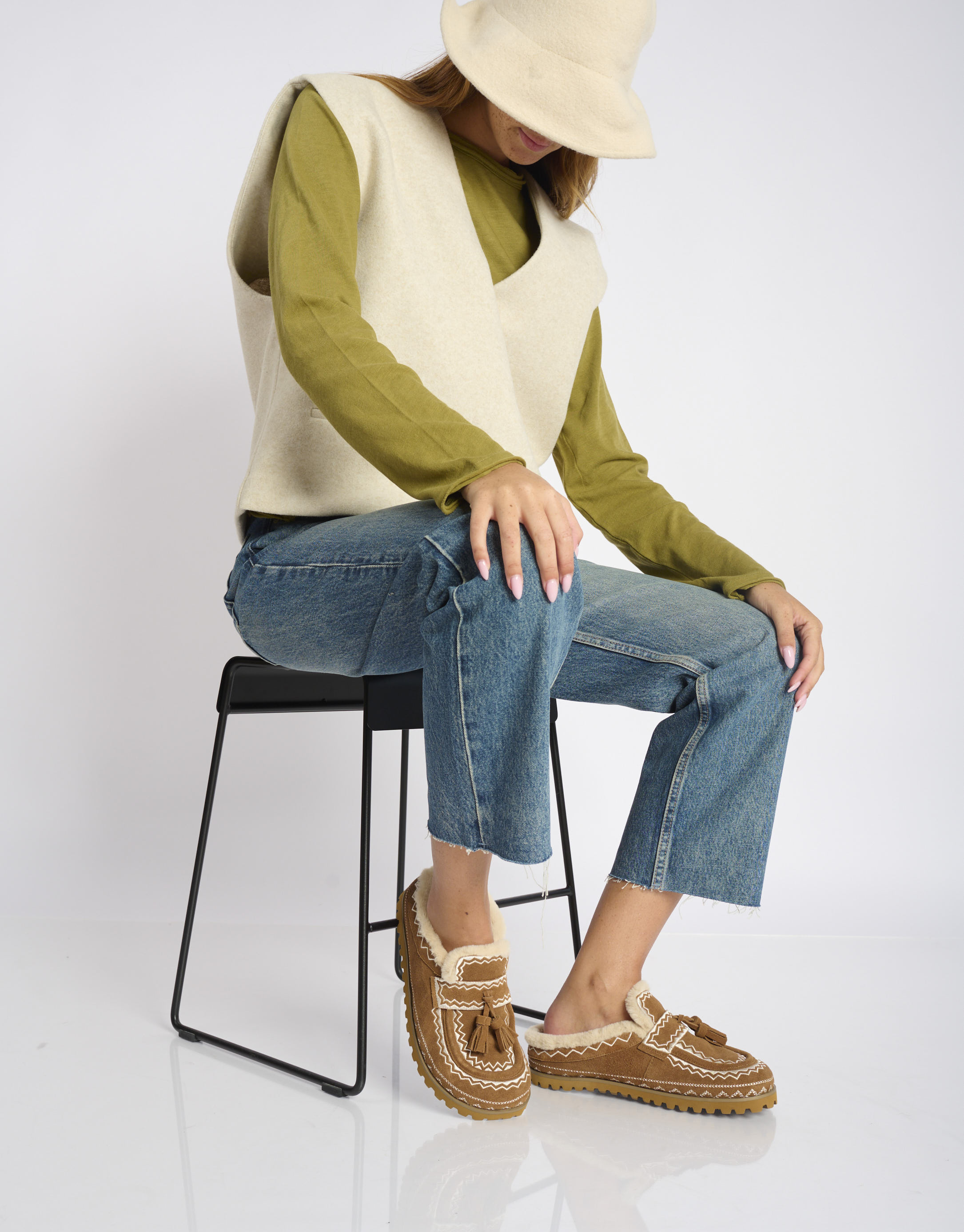 נעלי נשים -  - כפכפי זמש MERAK - קאמל1