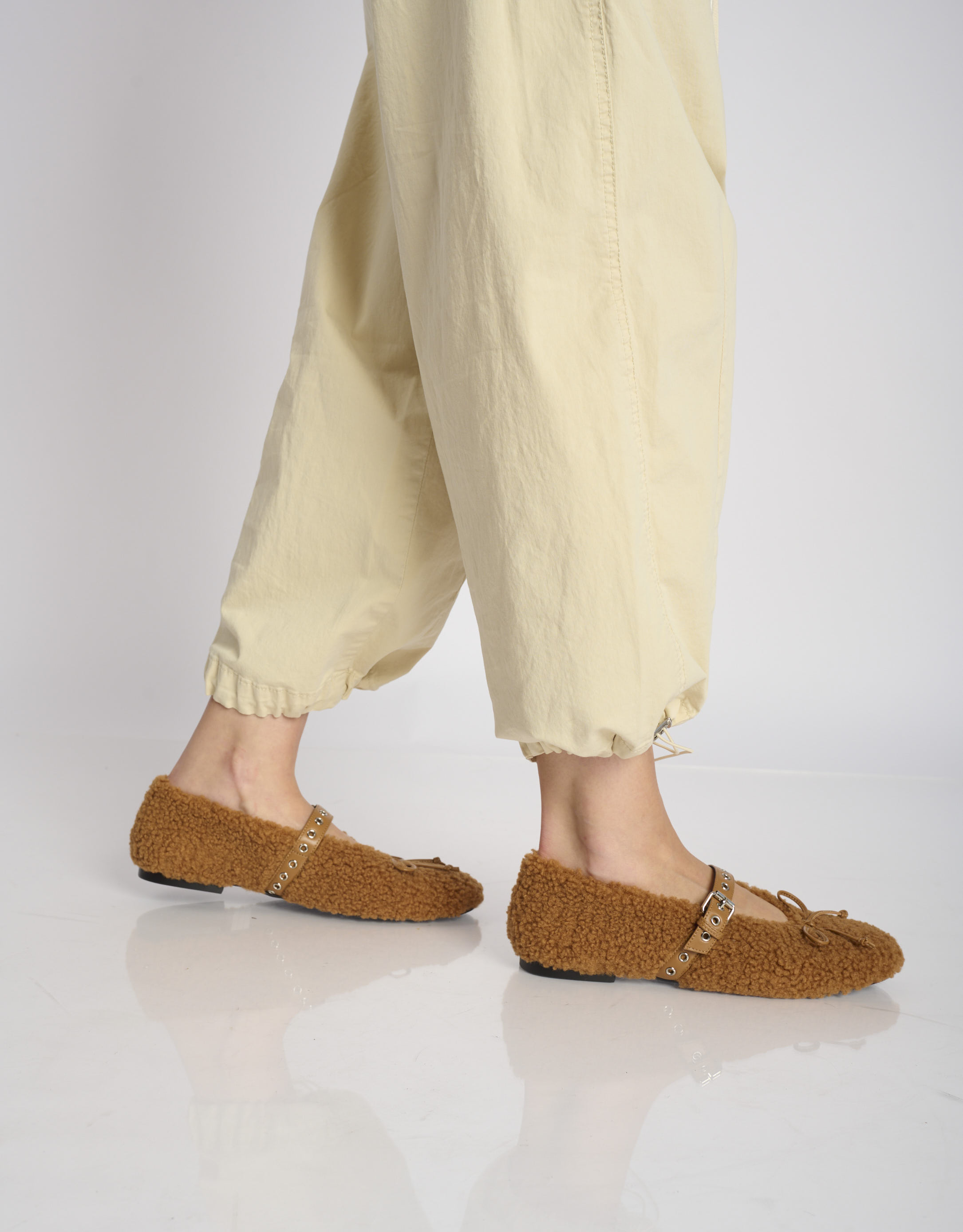 נעלי נשים -  - נעלי סירה שטוחות NASHIRA - קאמל2