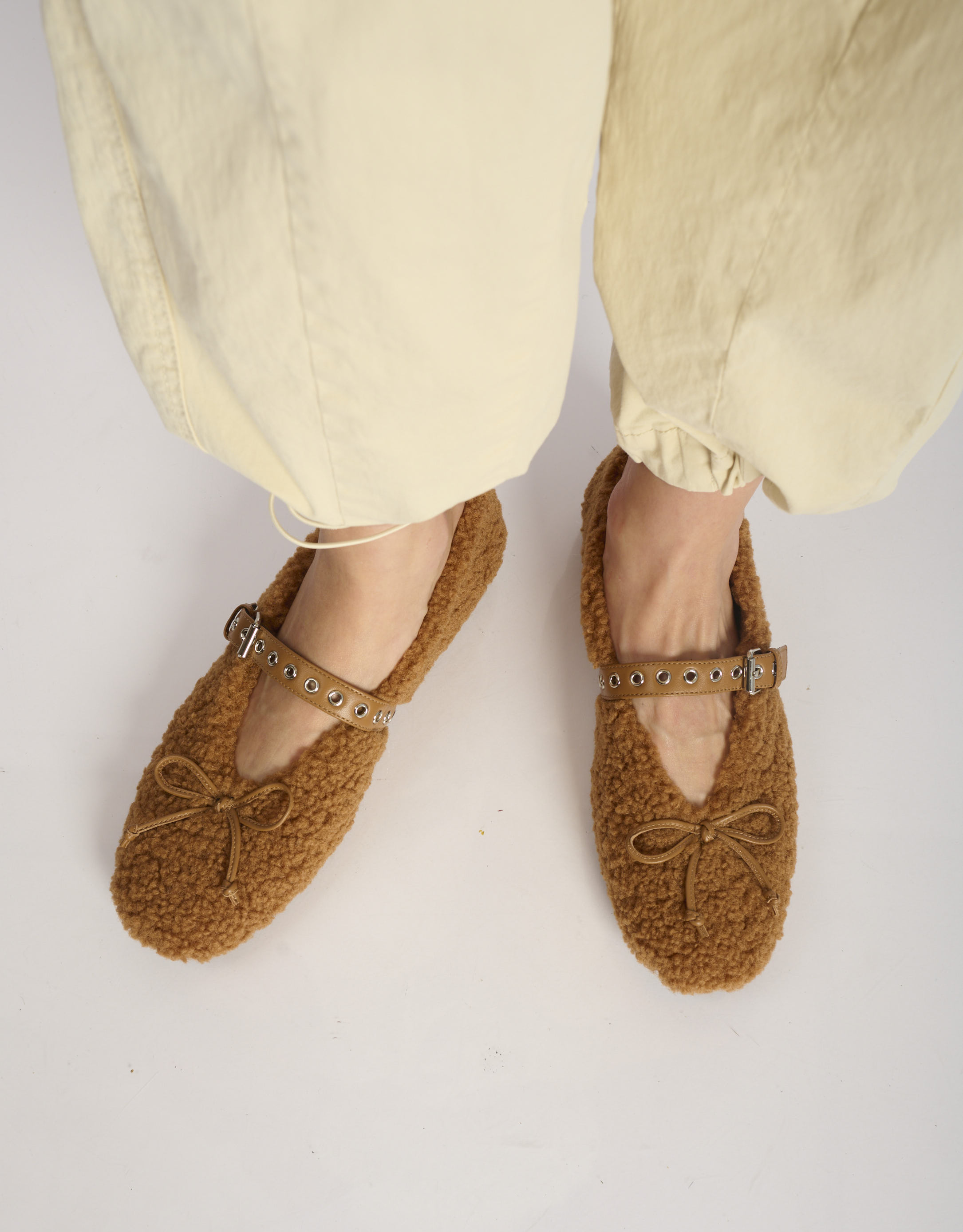 נעלי נשים -  - נעלי סירה שטוחות NASHIRA - קאמל3