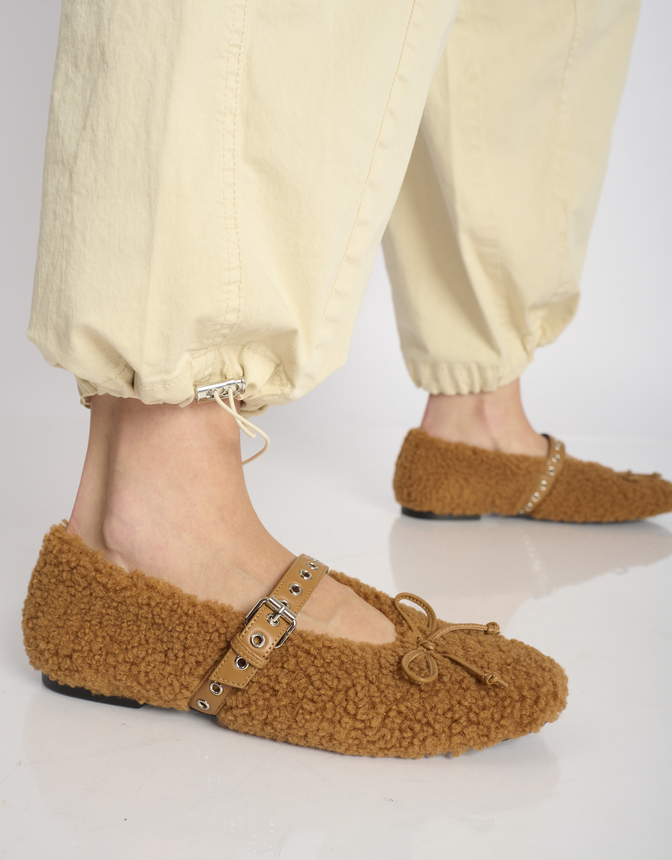 נעלי נשים -  - נעלי סירה שטוחות NASHIRA - קאמל4