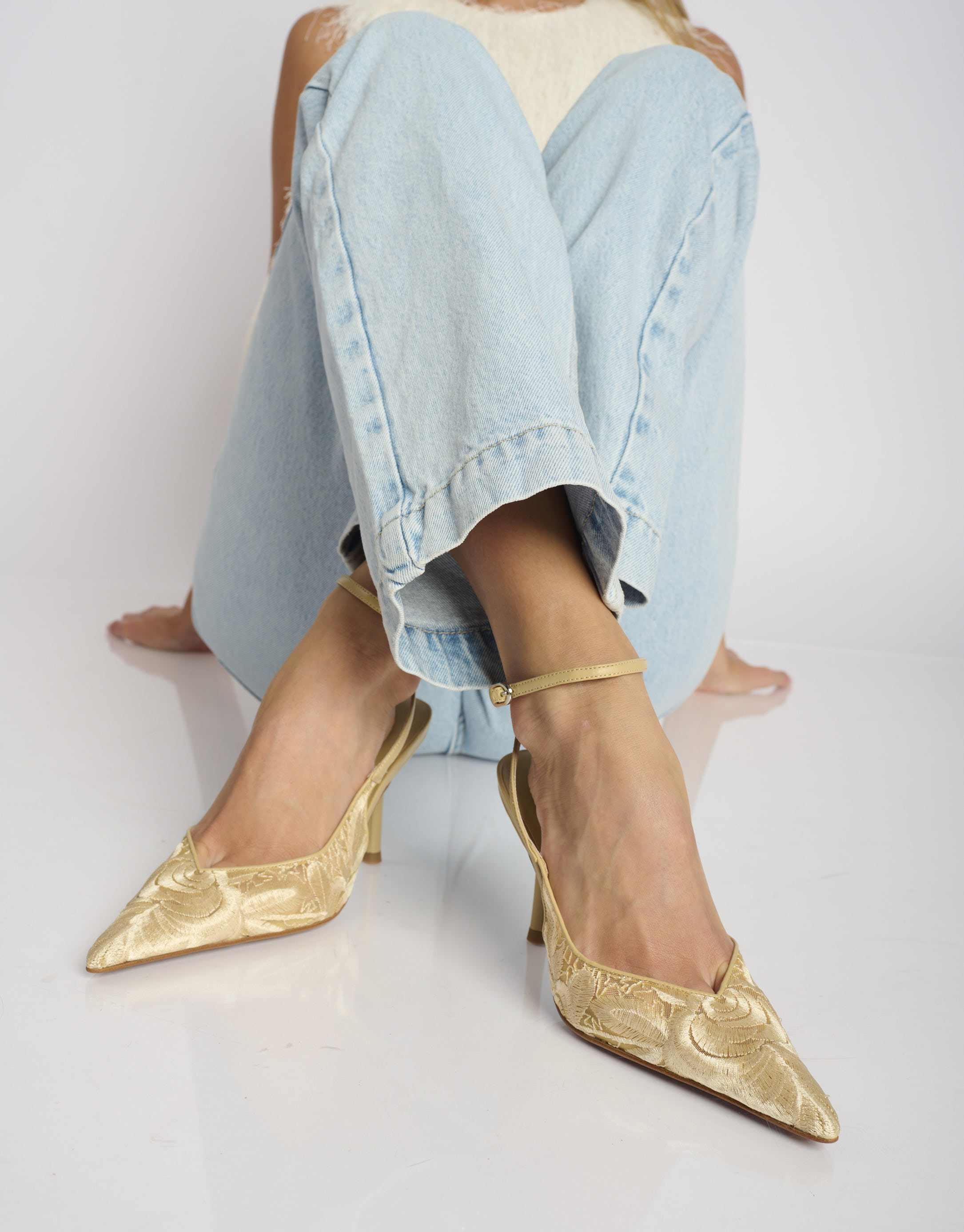 נעלי נשים - Jeffrey Campbell - נעלי סירה תחרה EXEC-L - ניוד1