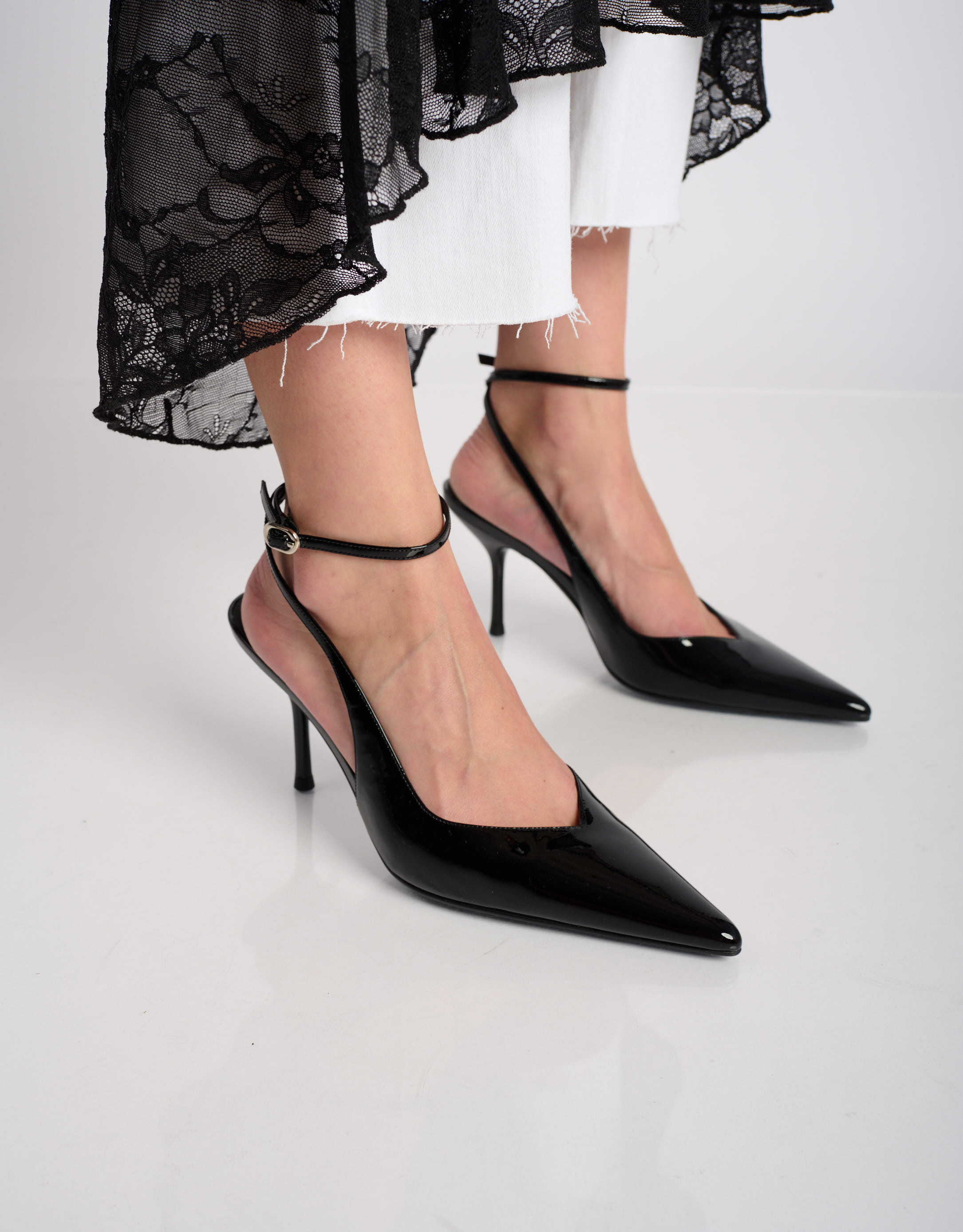 נעלי נשים - Jeffrey Campbell - נעלי סירה לק EXECUTIVE - שחור1