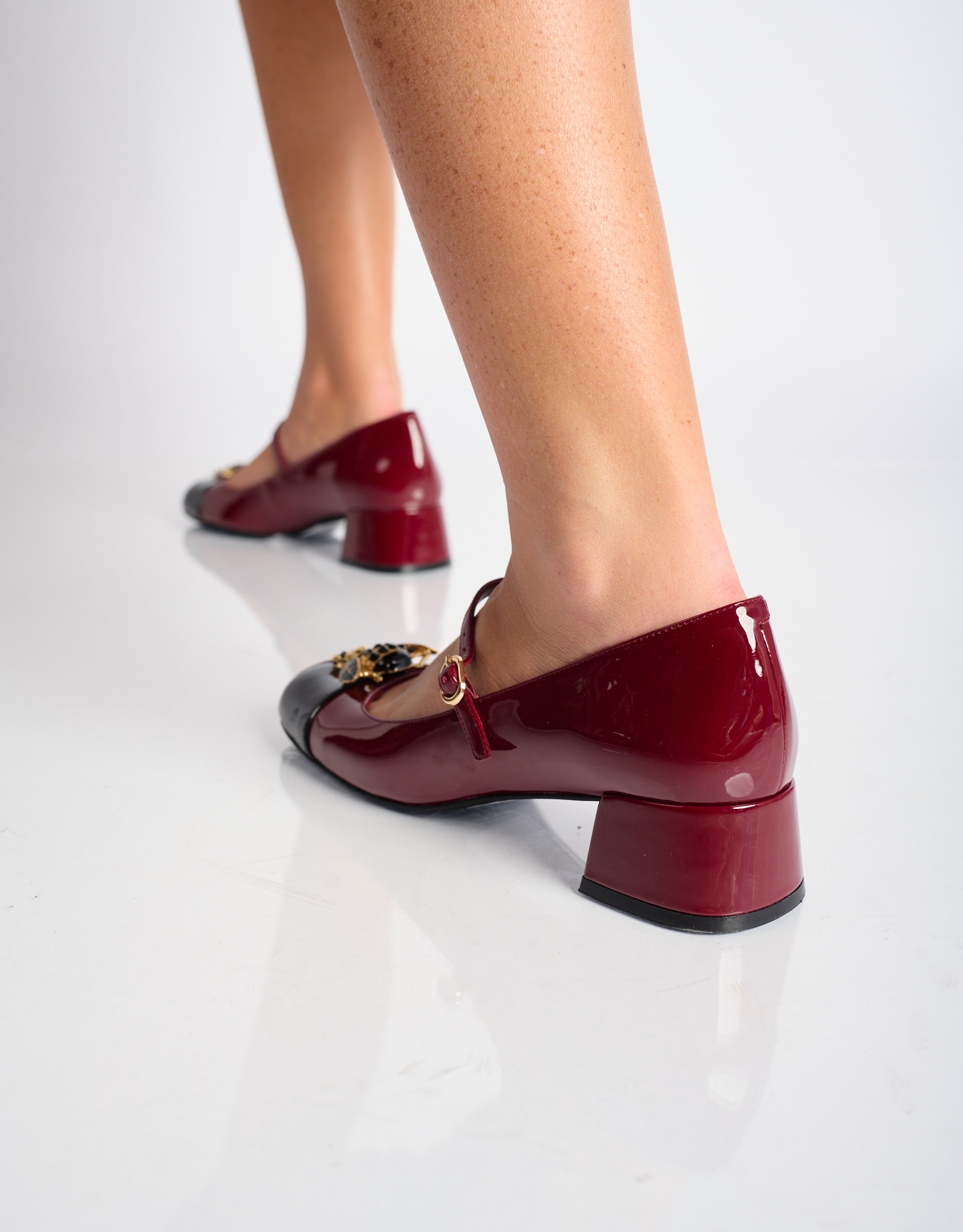 נעלי נשים - Jeffrey Campbell - נעלי בובה JITTERBURG - בורדו4