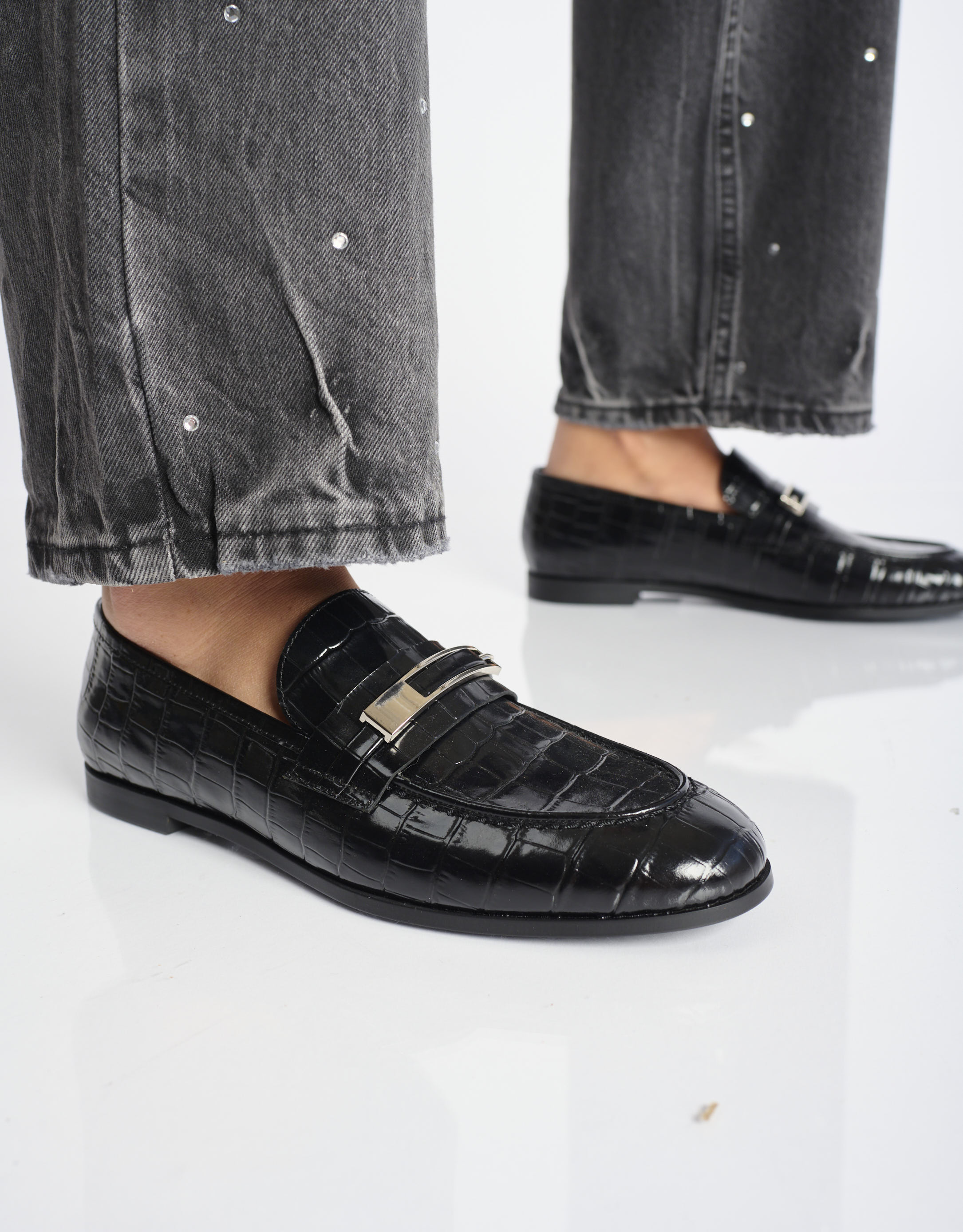 נעלי נשים - Jeffrey Campbell - מוקסינים LOAFED  קרוקו - שחור4