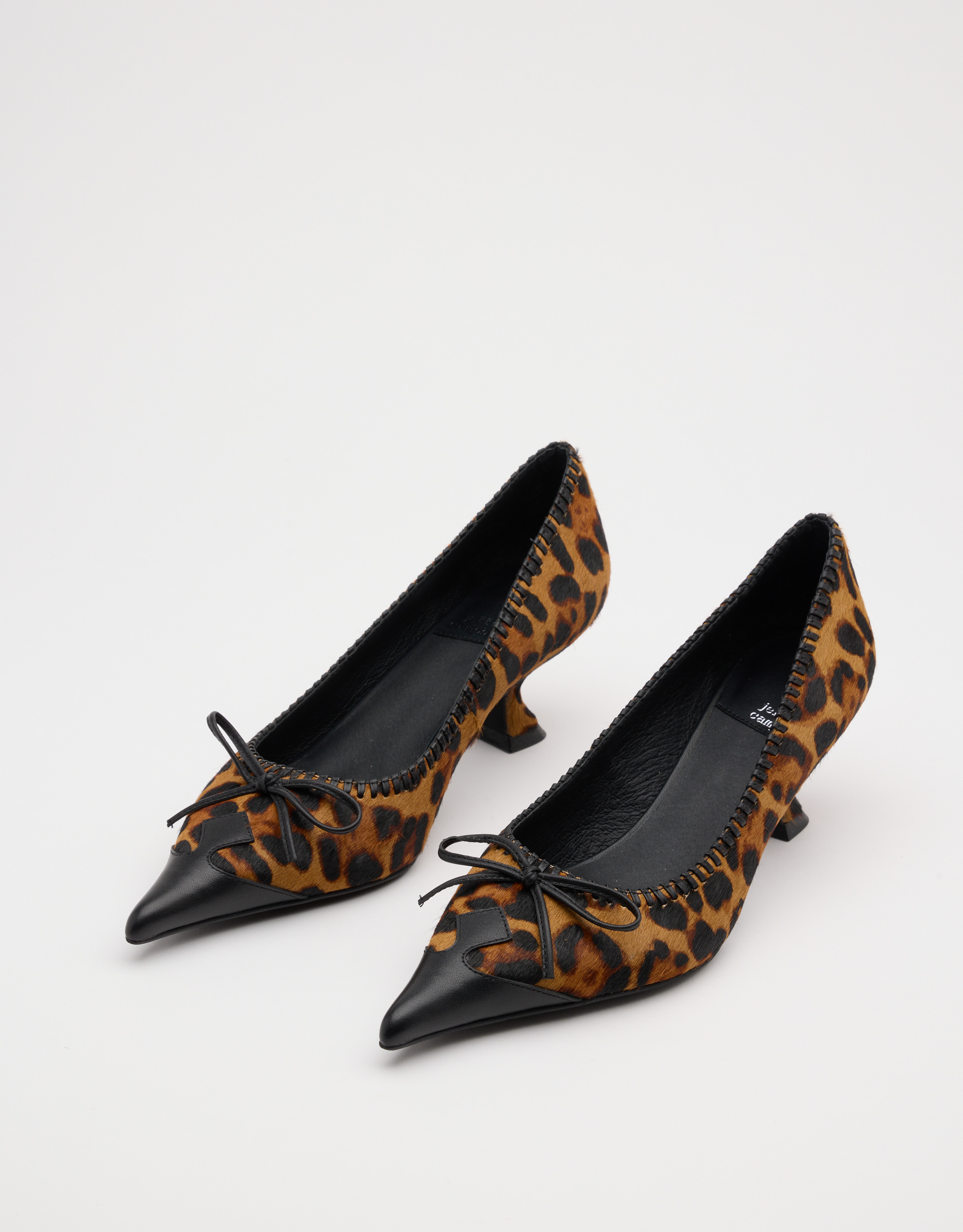 נעלי נשים - Jeffrey Campbell - נעלי סירה עם עקב TORPEDO - נמר2