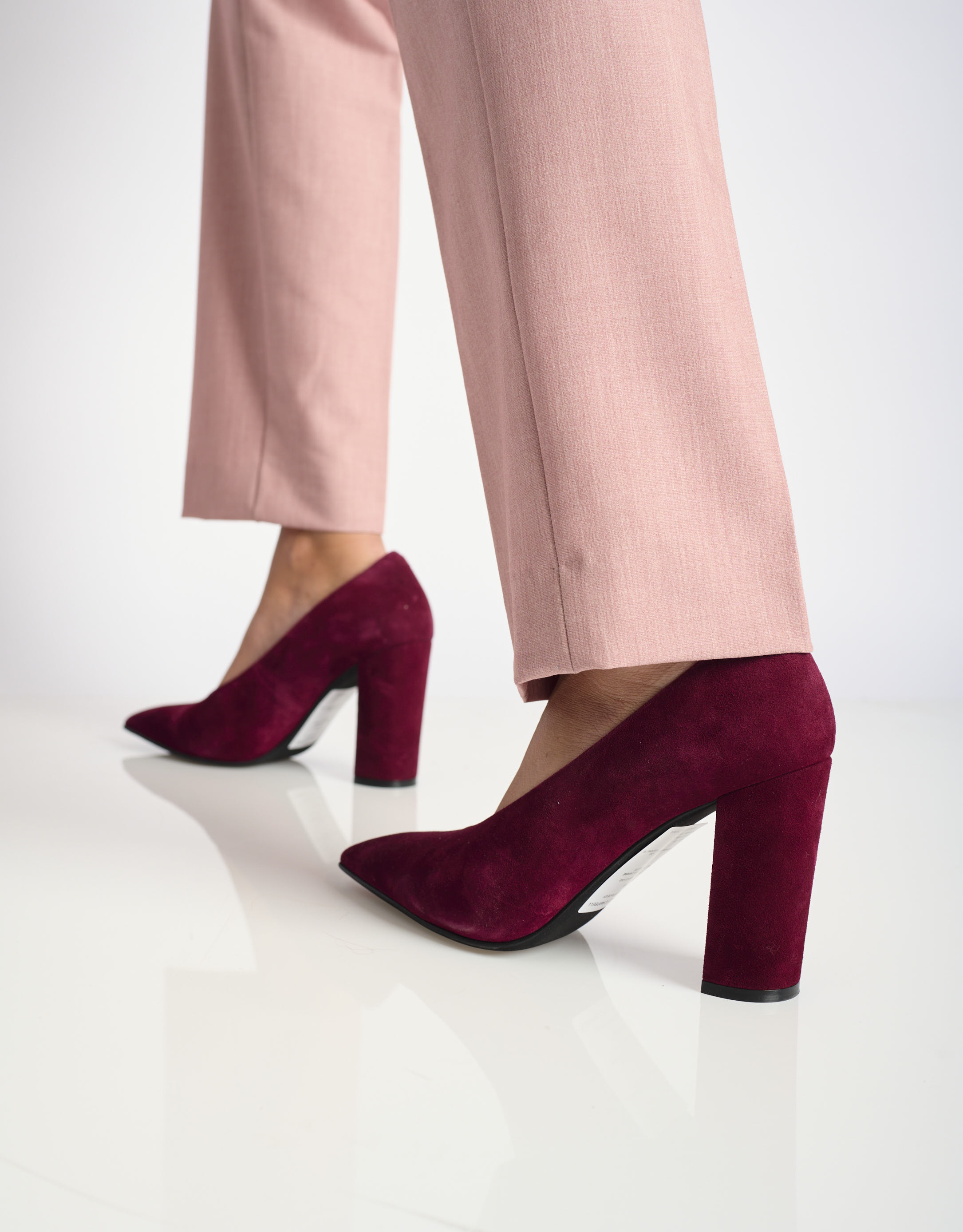 נעלי נשים - Jeffrey Campbell - נעלי סירה עם עקב SPECTRE - בורדו4