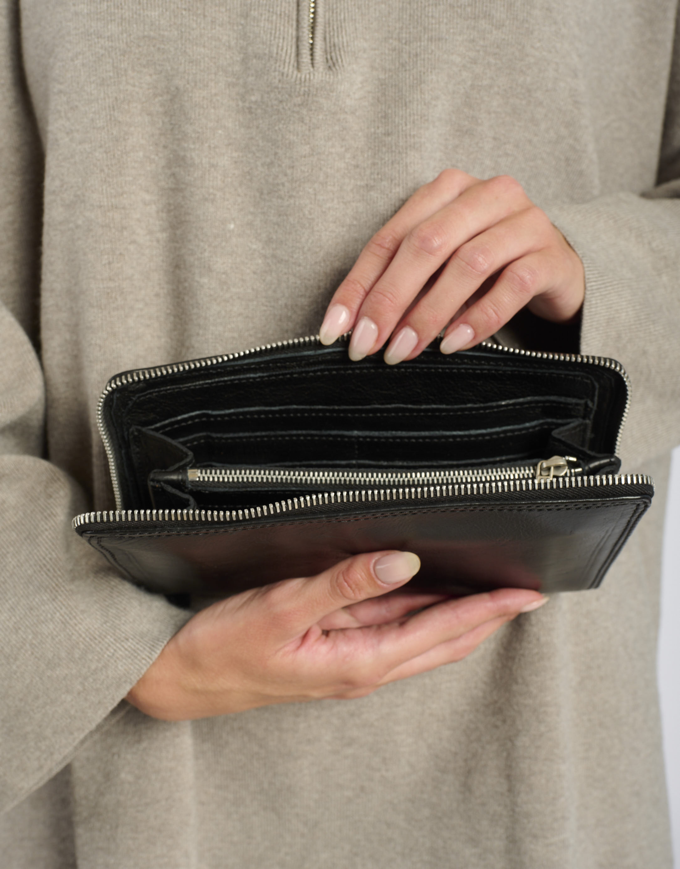 נעלי נשים - A.S. 98 - ארנק עור מלבני גדול - שחור1