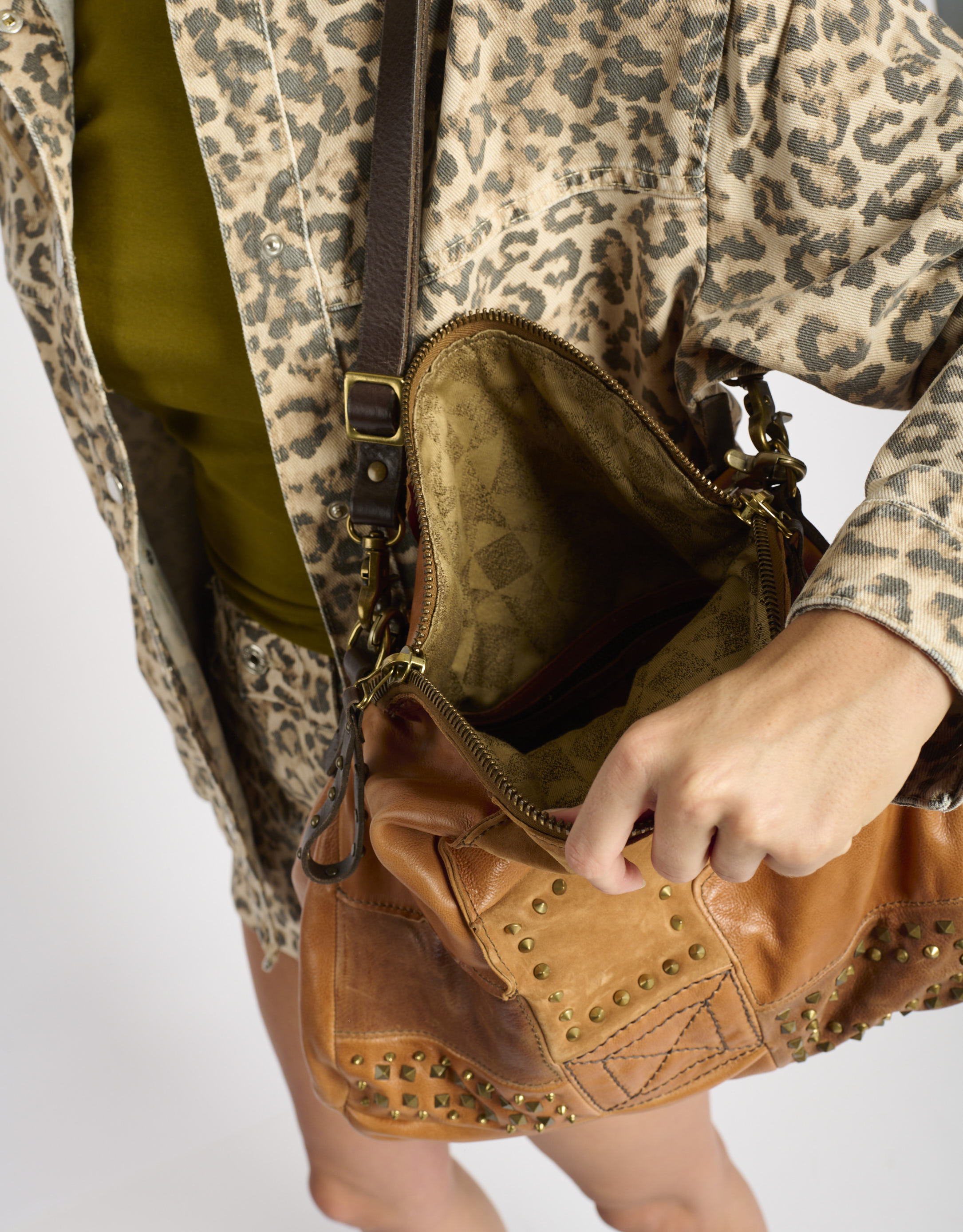 נעלי נשים - A.S. 98 - תיק צד MILANA - קאמל4