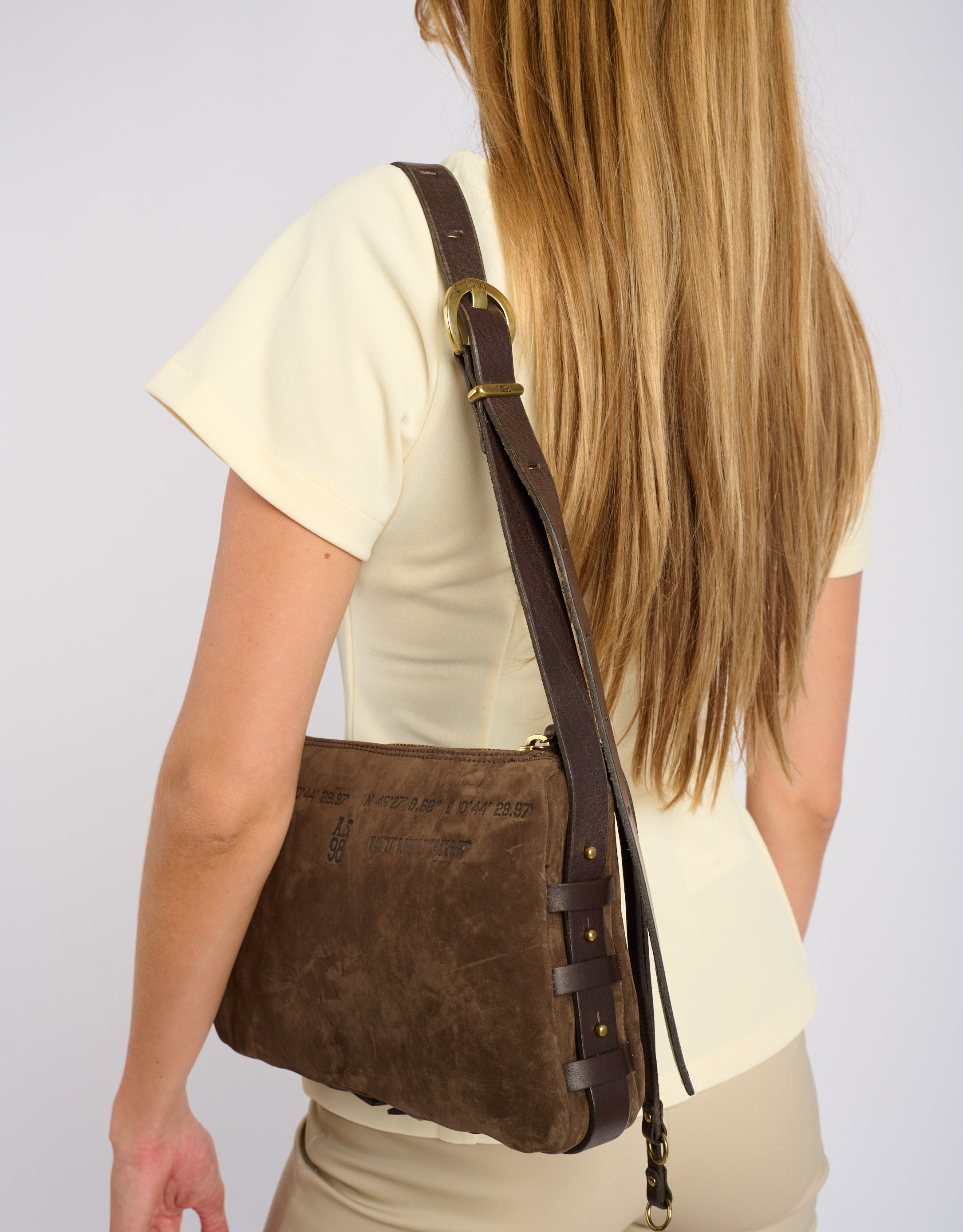 נעלי נשים - A.S. 98 - תיק צד מזמש DONNA - חום כהה3