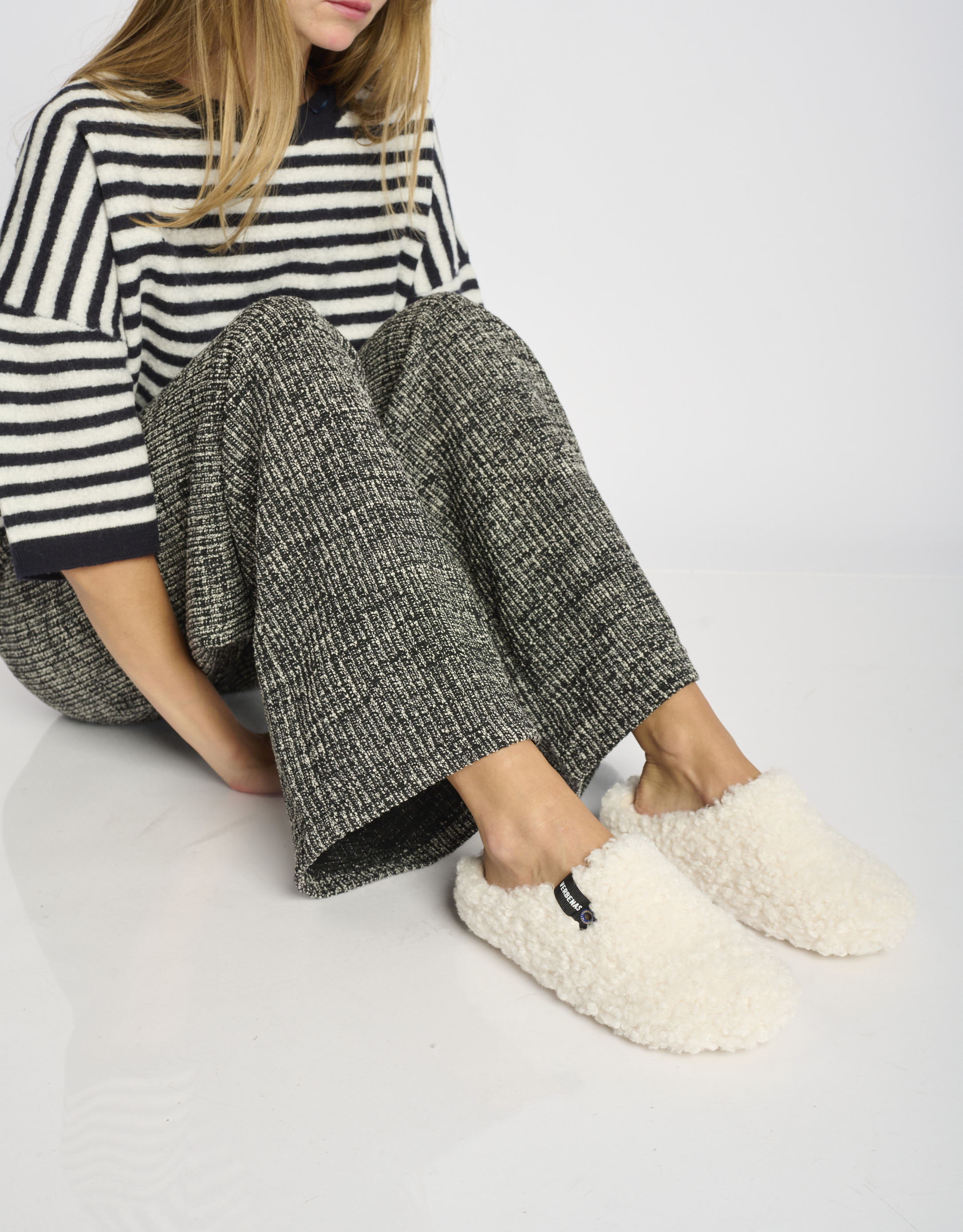 נעלי נשים - Verbenas - נעלי בית YORK CURLY - לבן2