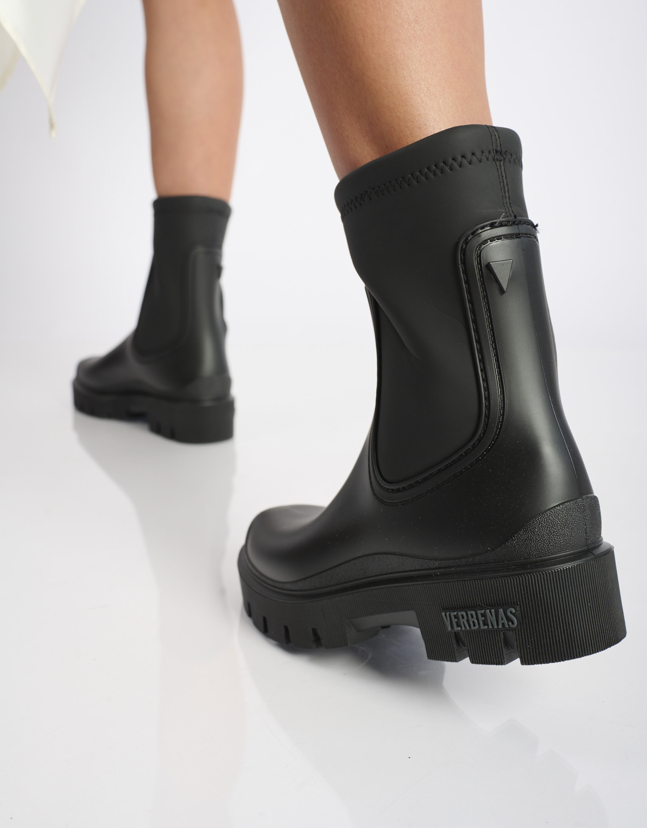 נעלי נשים - Verbenas - מגפוני גומי MUKI - שחור4