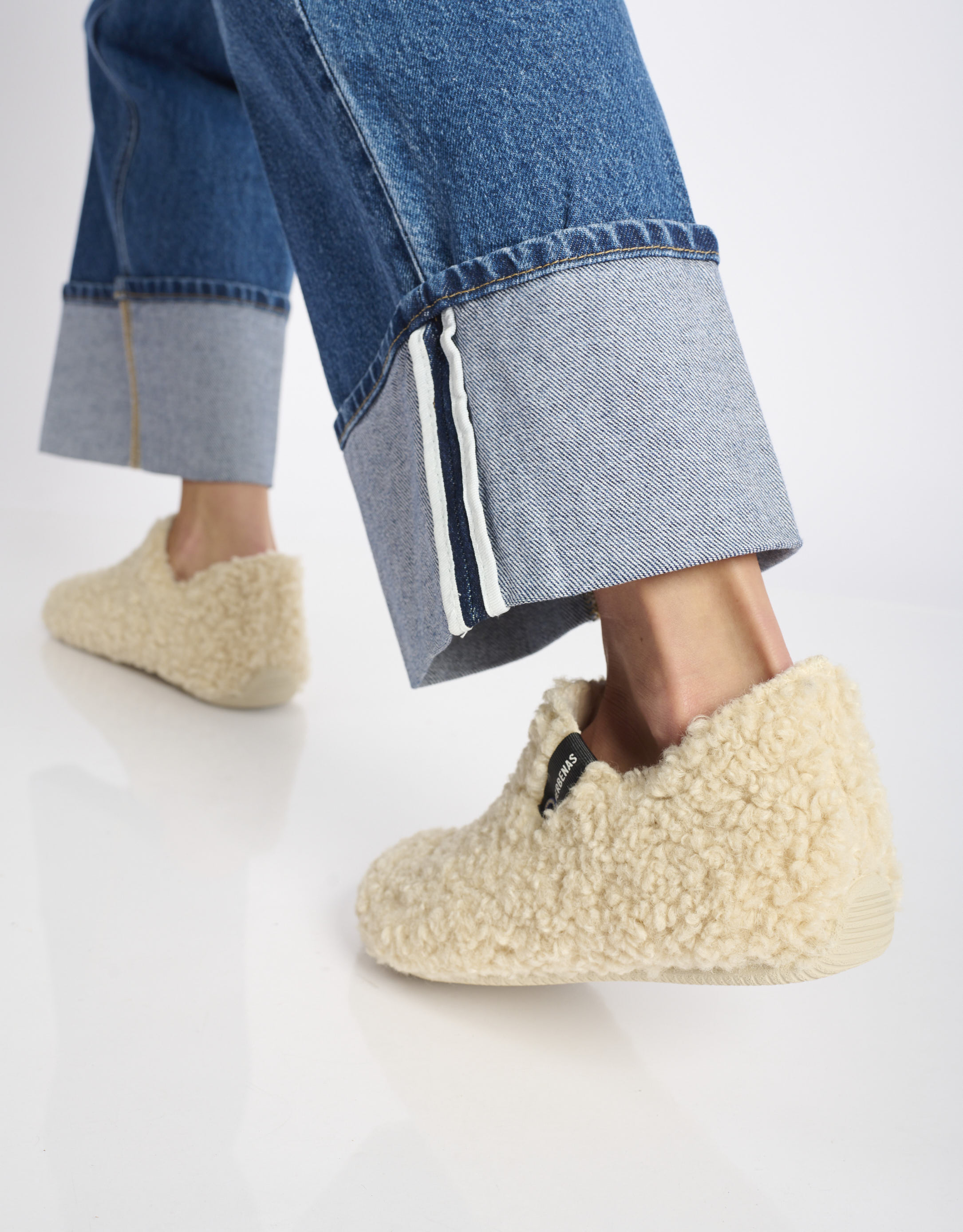 נעלי נשים - Verbenas - נעלי בית YOI CURLY - אופוויט4