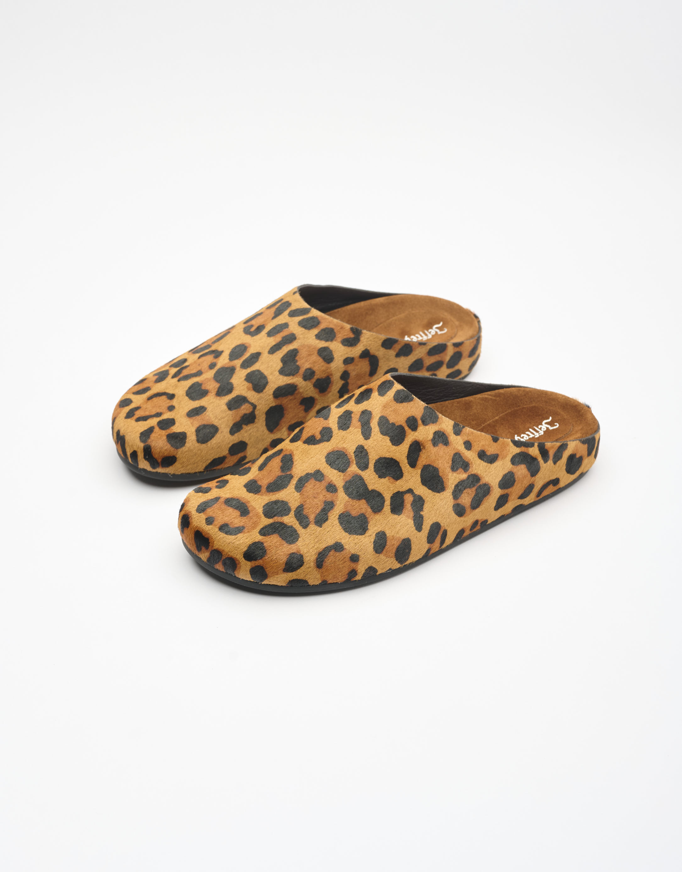 נעלי נשים - Jeffrey Campbell - כפכפי פרווה CONTENT - נמר2