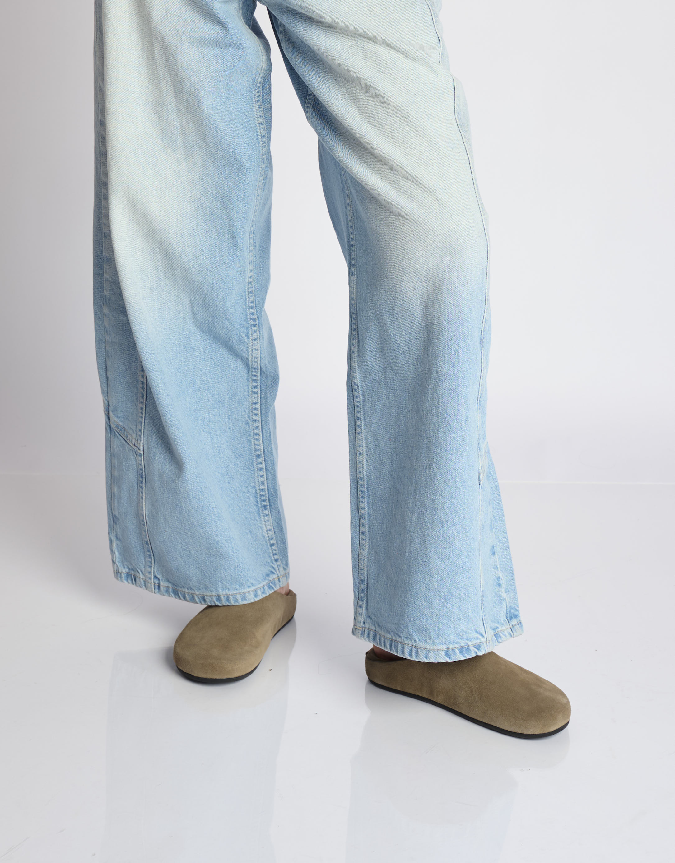 נעלי נשים - Jeffrey Campbell - כפכפי זמש CONTENT - אפור חום2