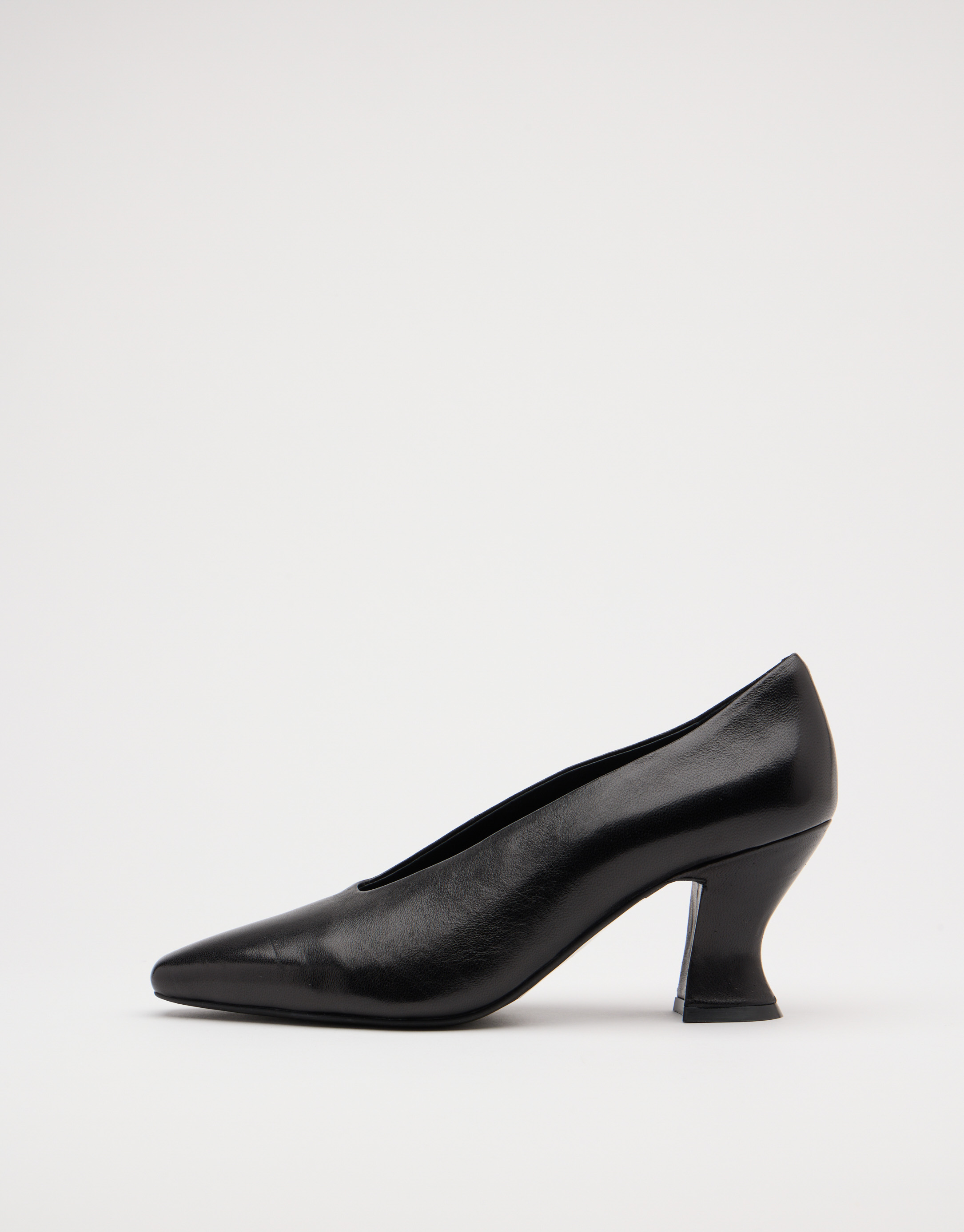 נעלי נשים - Jeffrey Campbell - נעלי סירה מעור HINTS - שחור1