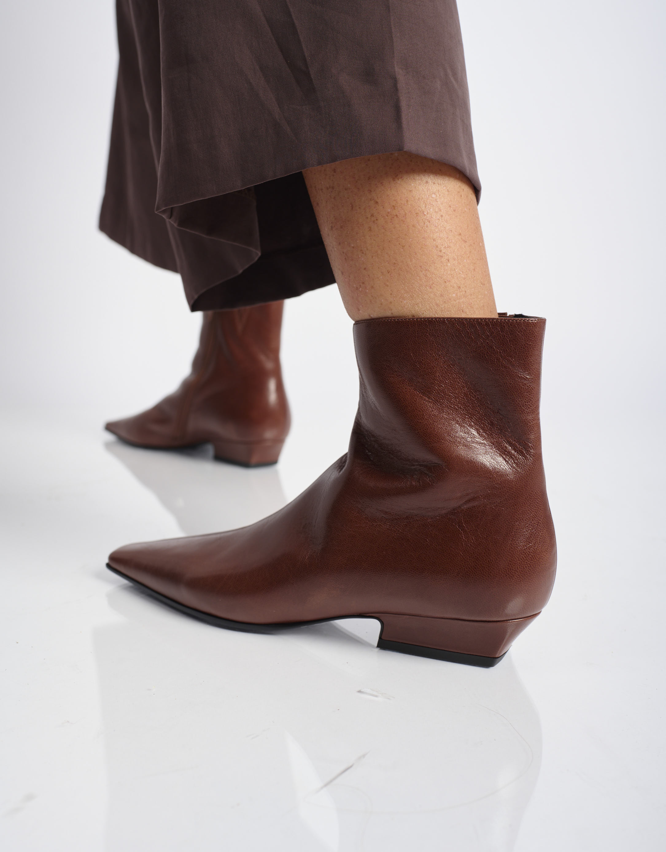 נעלי נשים - Jeffrey Campbell - מגפוני עור ICHABOD - חום3