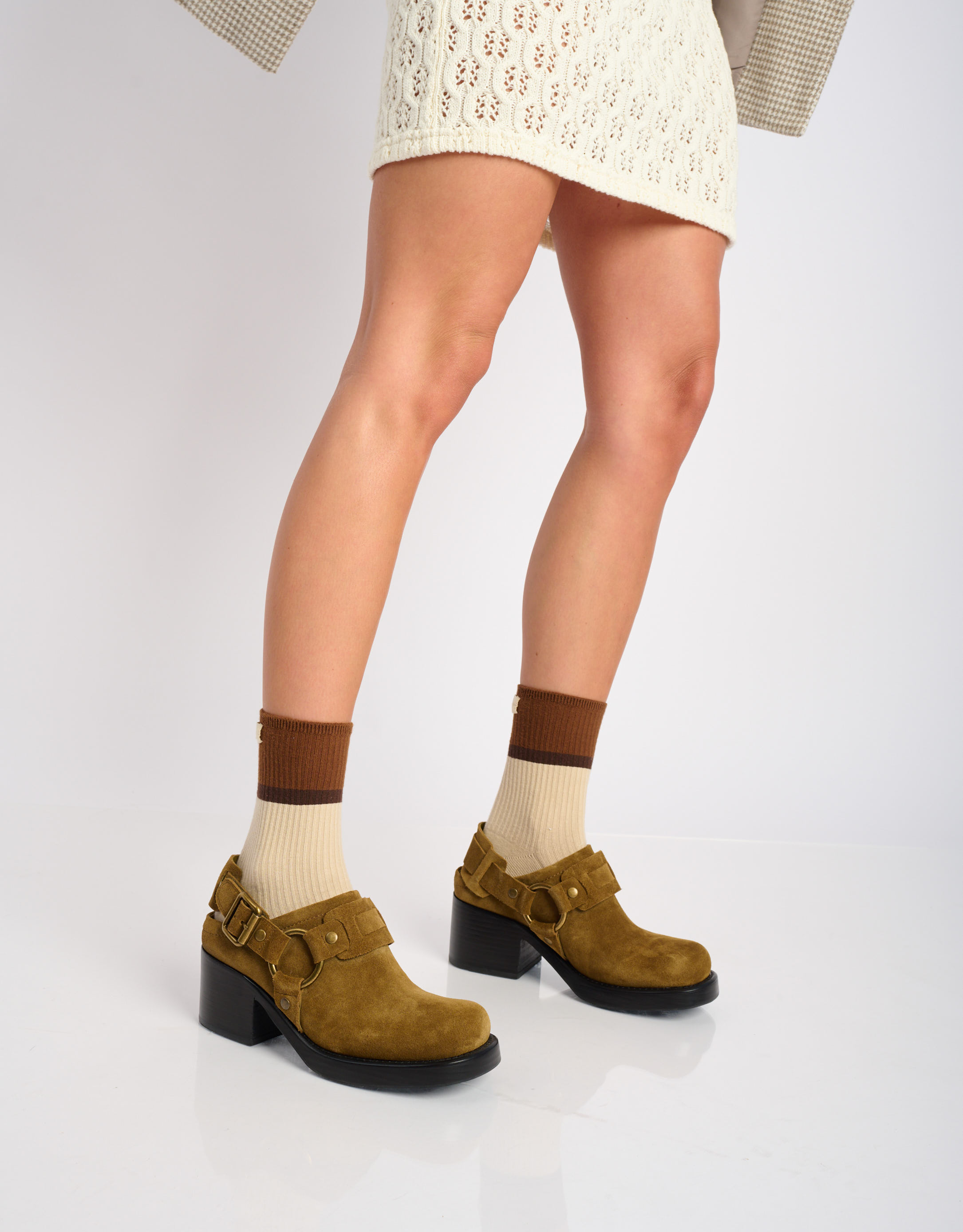 נעלי נשים - Jeffrey Campbell - נעלי זמש REFLECTED - חאקי1