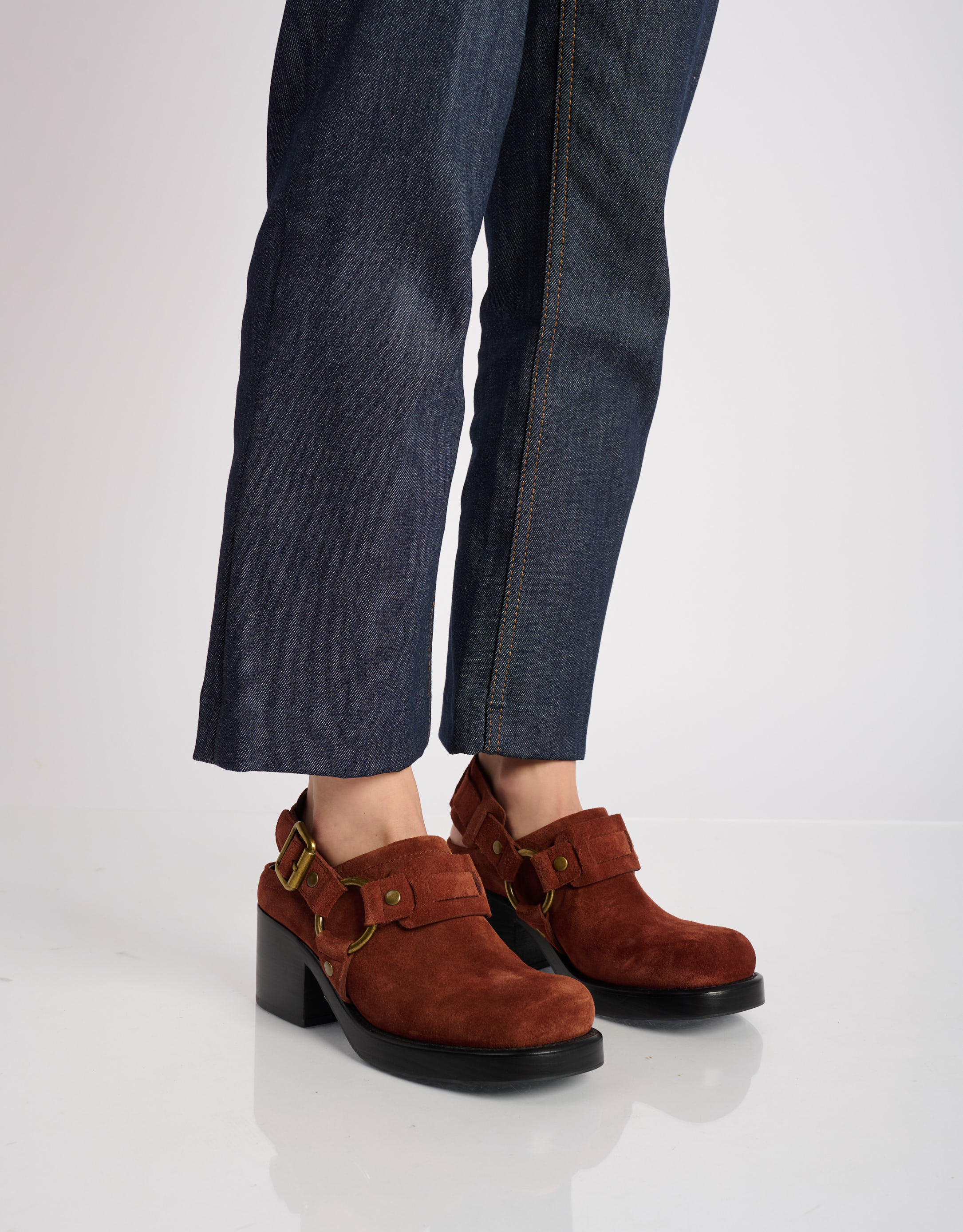 נעלי נשים - Jeffrey Campbell - נעלי זמש REFLECTED - חום3