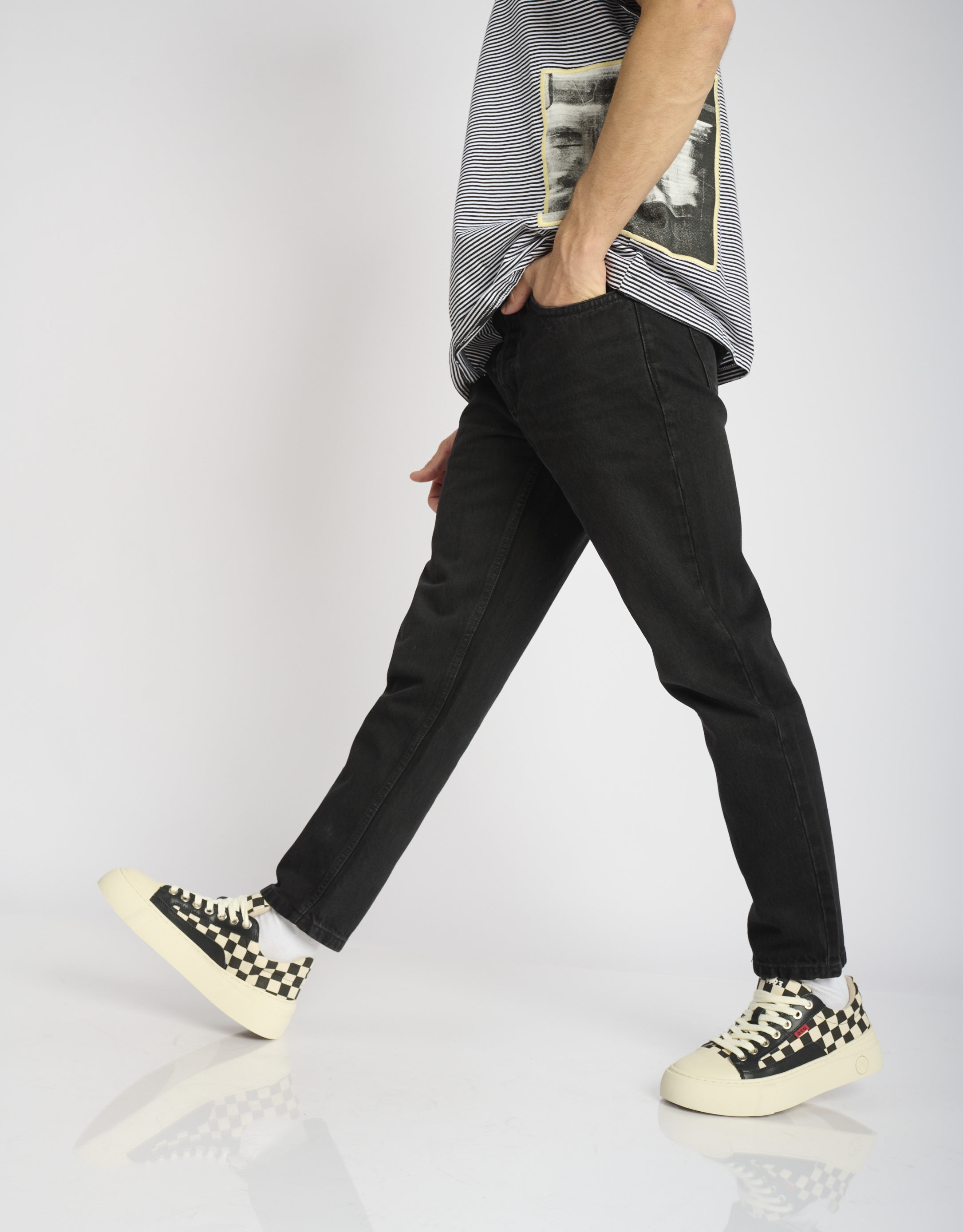 נעלי גברים - Acupuncture - סניקרס דמוי עור AFC - שחור לבן2