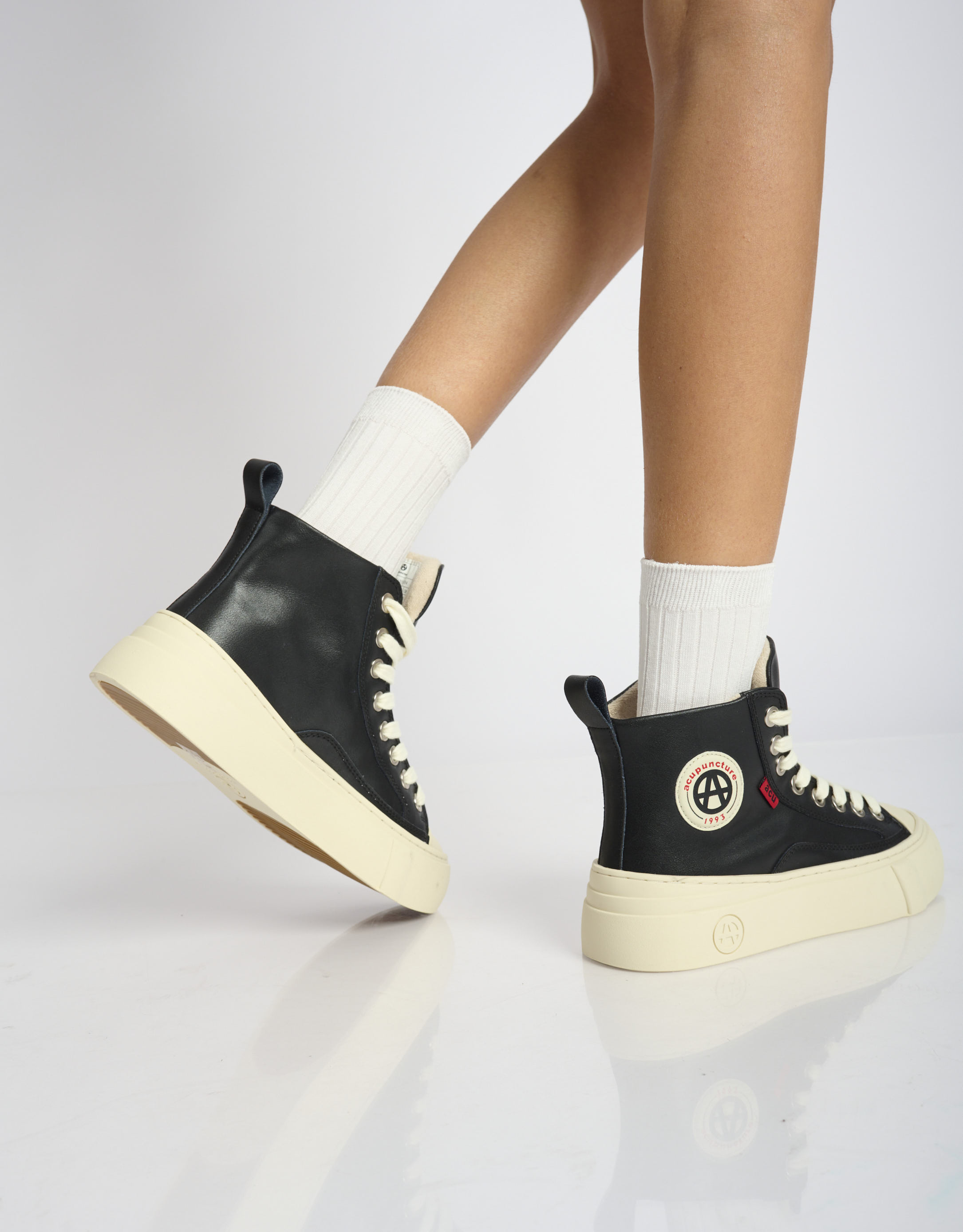 נעלי נשים - Acupuncture - סניקרס גבוהות  AFC - שחור4