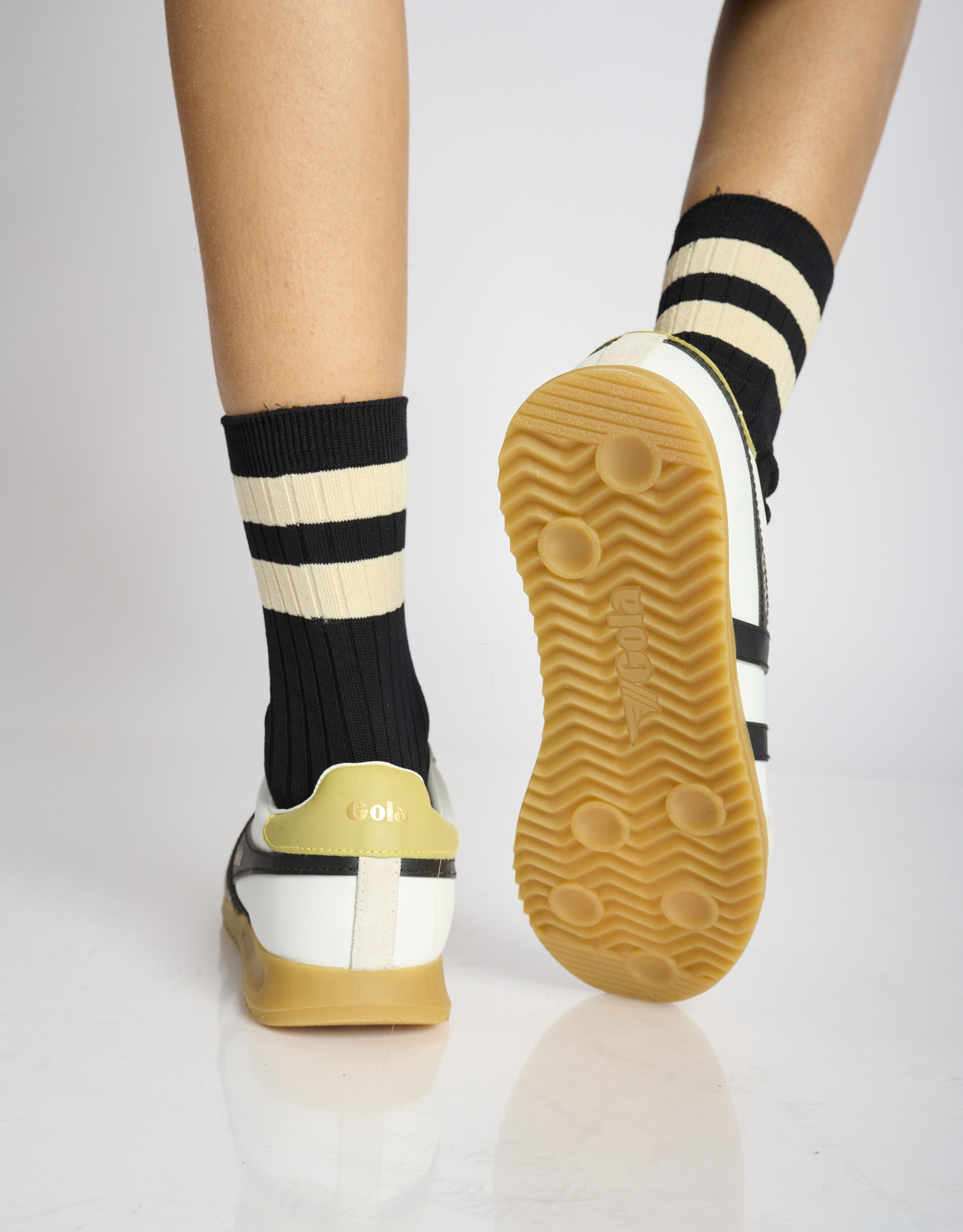 נעלי נשים - Gola - סניקרס עור TORPEDO - לבן   שחור4