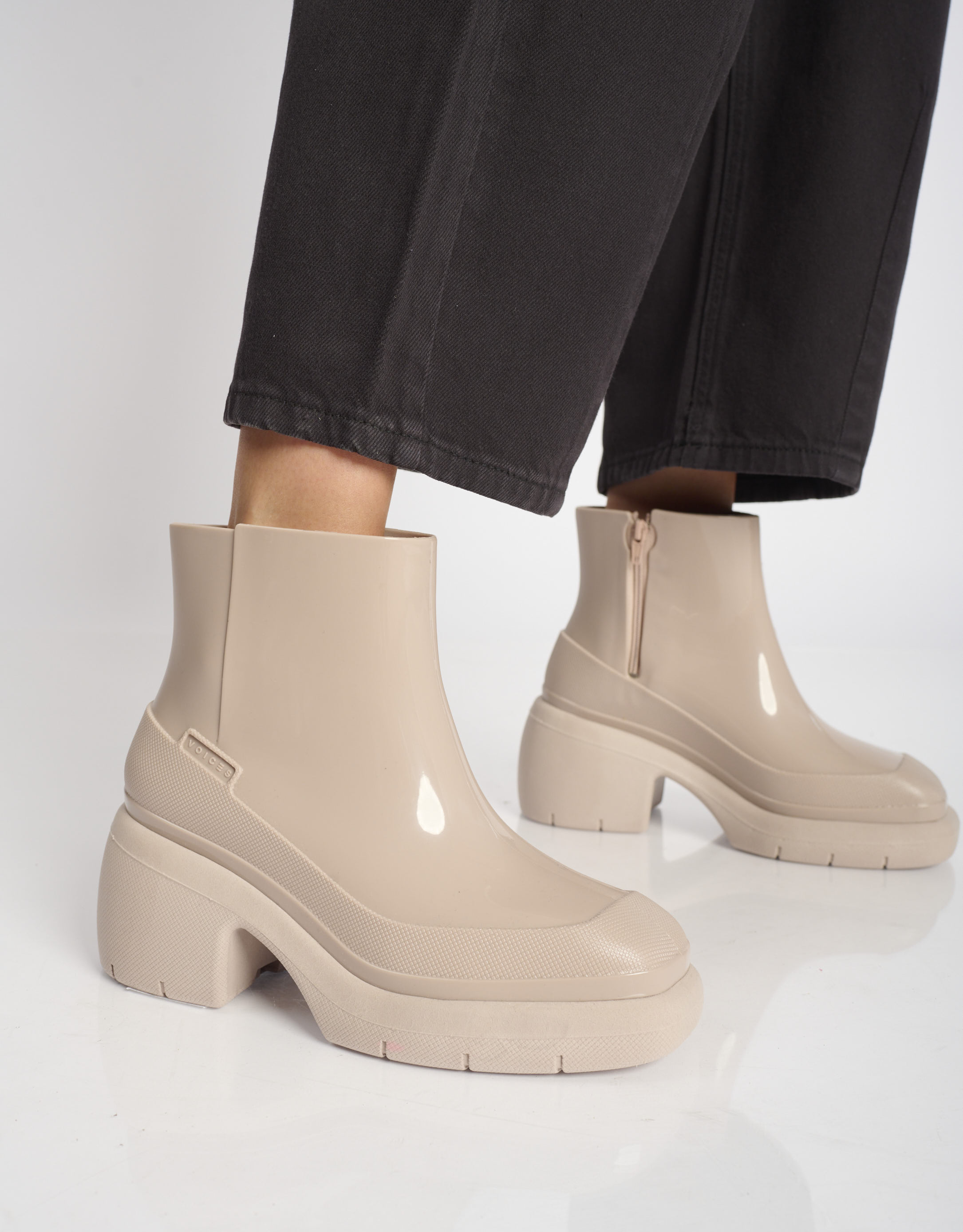 נעלי נשים -  - מגפוני גומי STROKE - בז'2