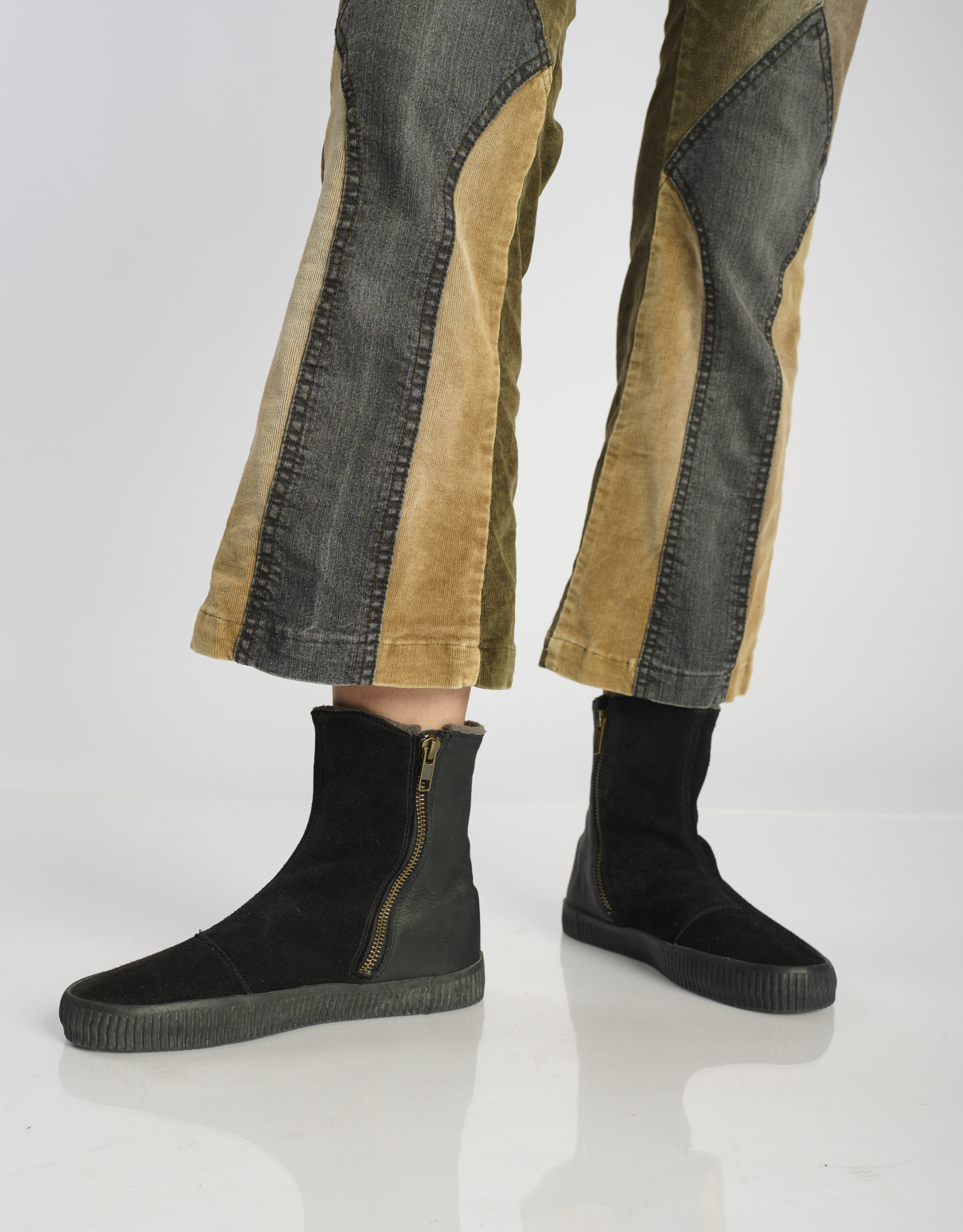 נעלי נשים - Aro - מגפני מעטפה מזמש NOELLE - שחור4