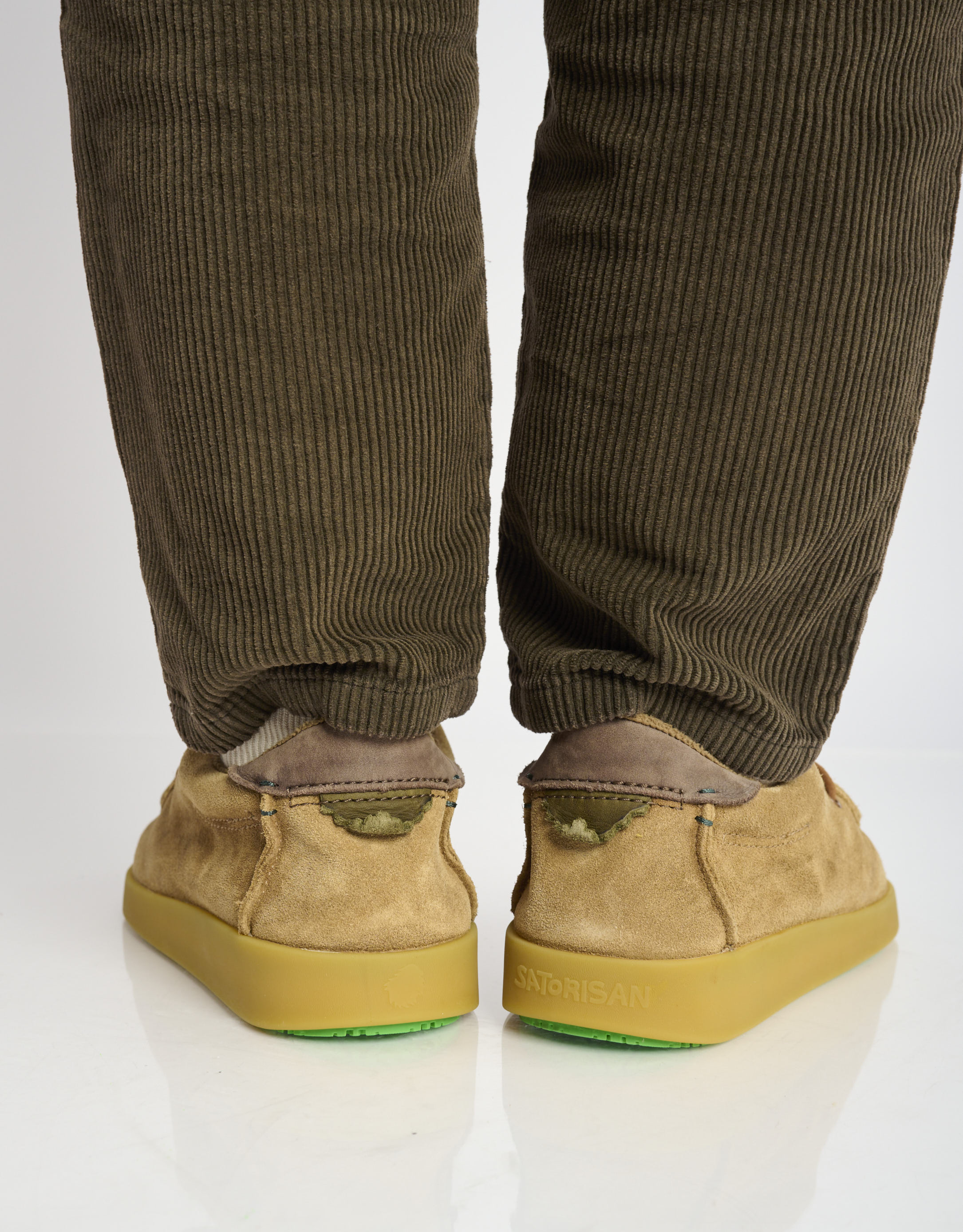 נעלי גברים - Satorisan - מוקסינים מזמש KWAHU - חום בהיר4