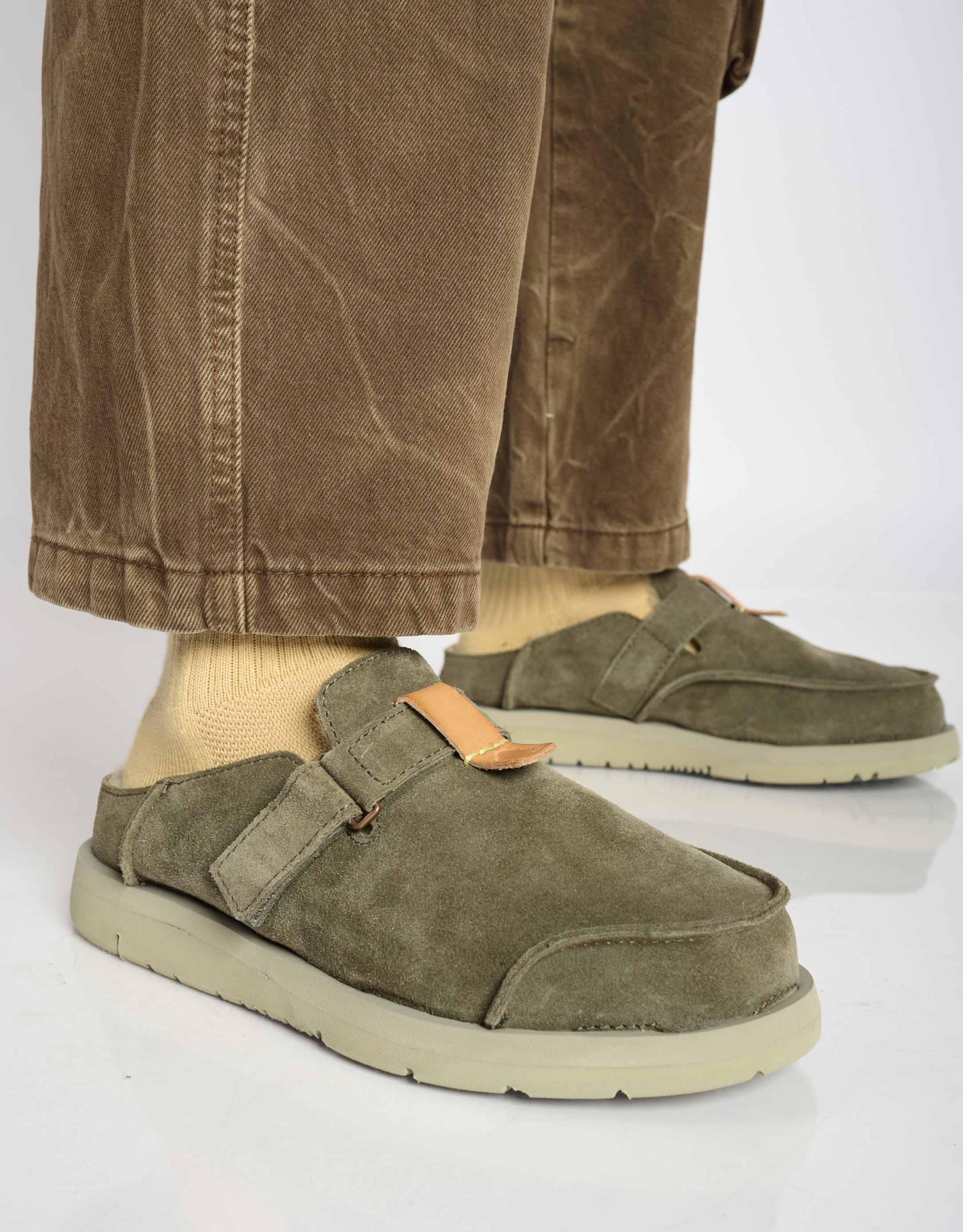 נעלי גברים - Satorisan - כפכפי זמש  UWABAKI - חאקי4