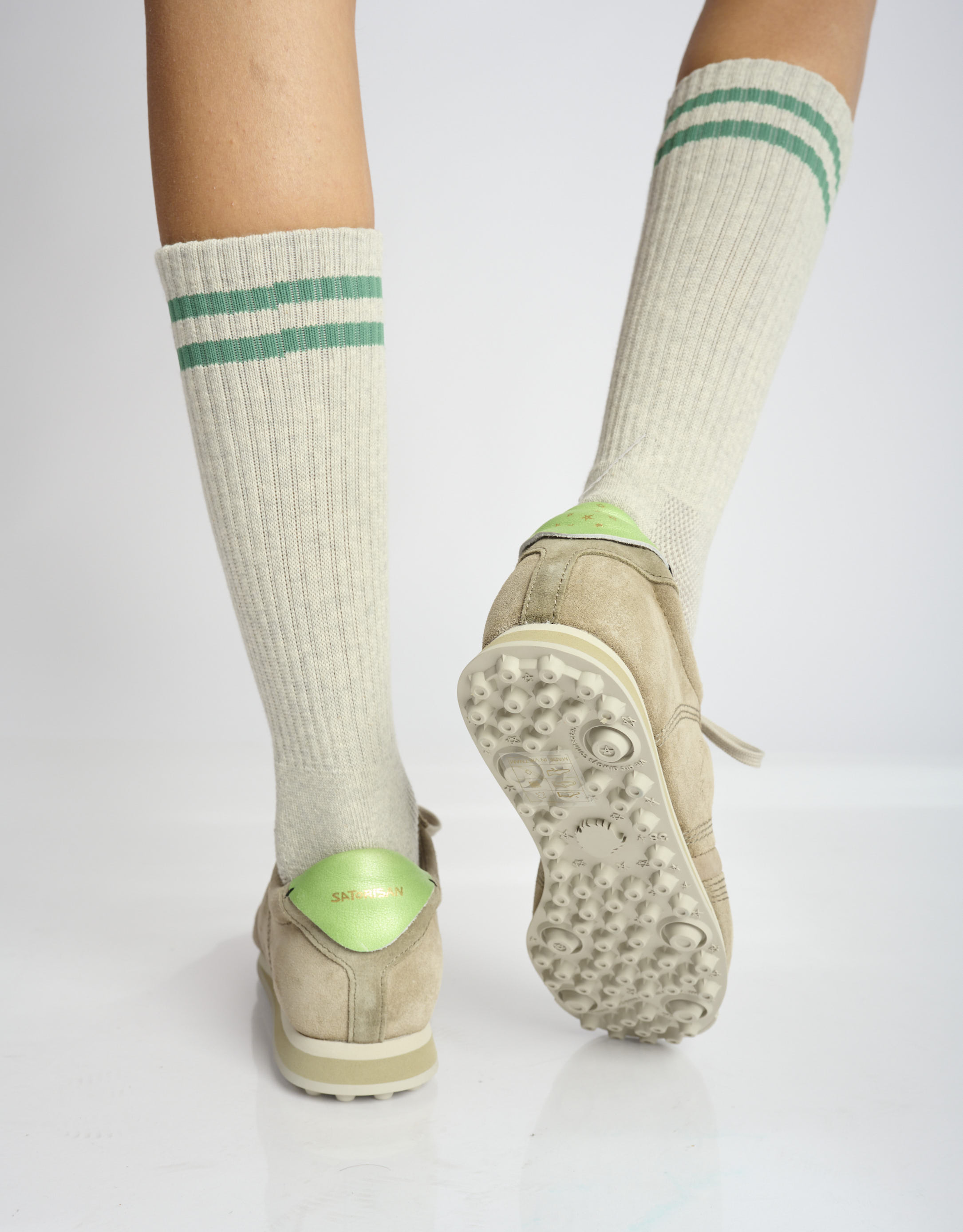 נעלי נשים - Satorisan - סניקרס זמש STARDUST - אפור חום1