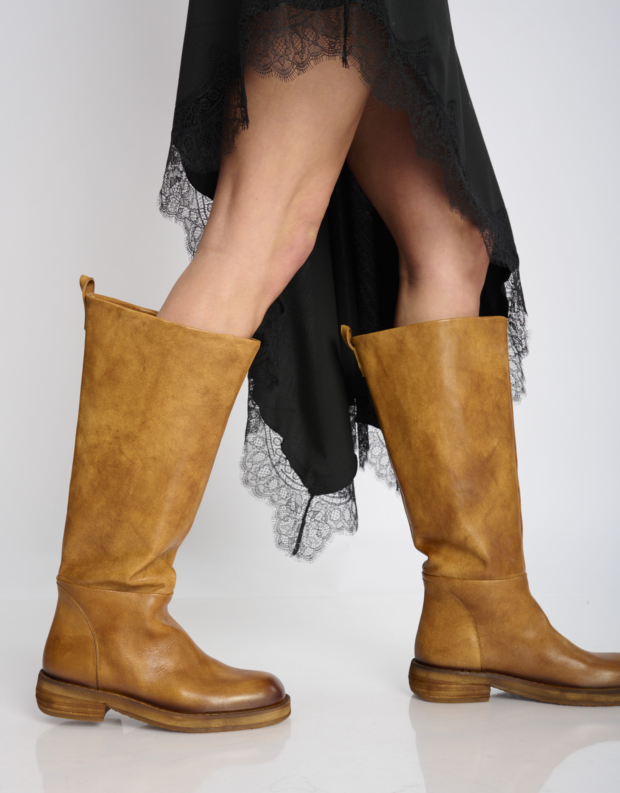 נעלי נשים -  - מגפי עור CATRIN - קאמל1