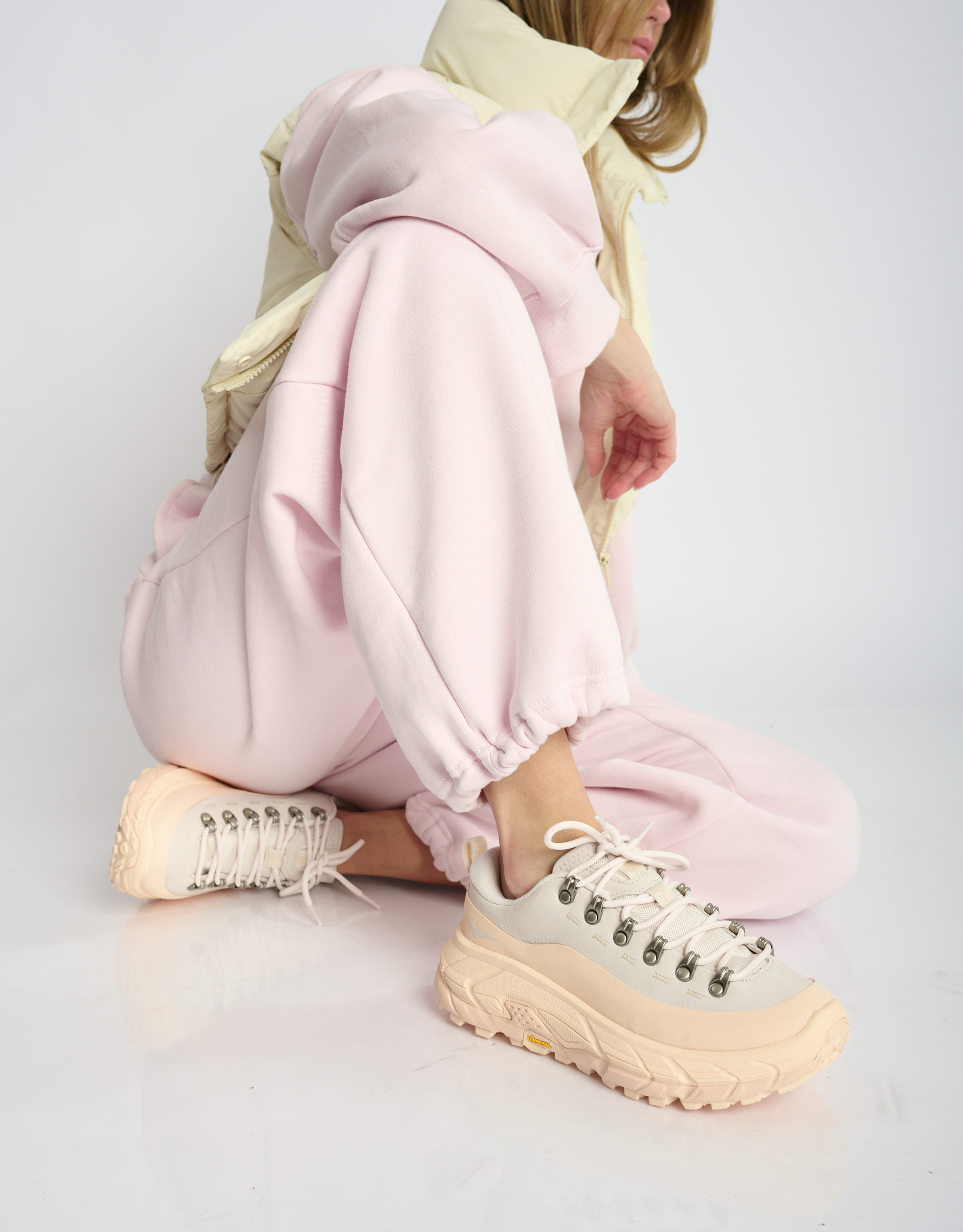 נעלי נשים -  - סניקרס TOR SUMMIT - בז'   ורוד1