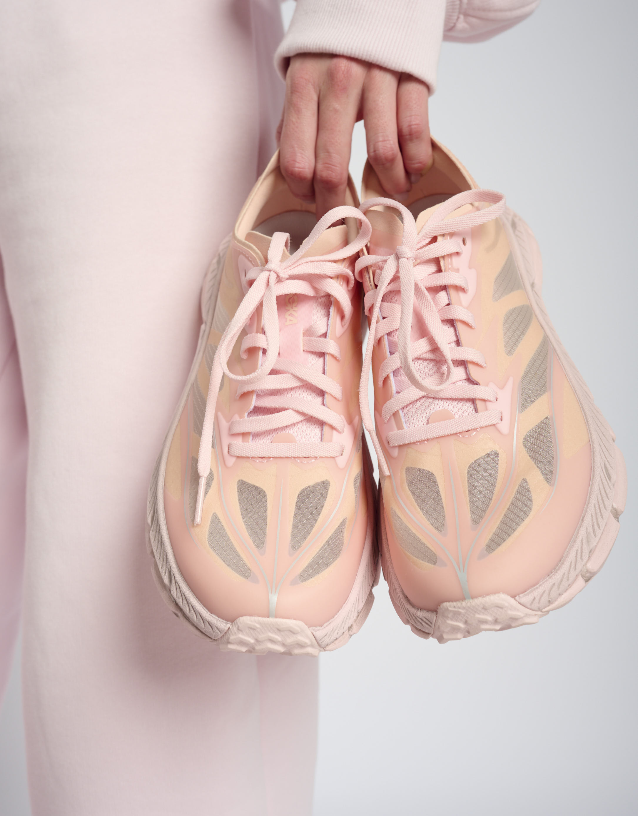 נעלי נשים -  - סניקרס MAFATE SPEED LITE - ורוד2