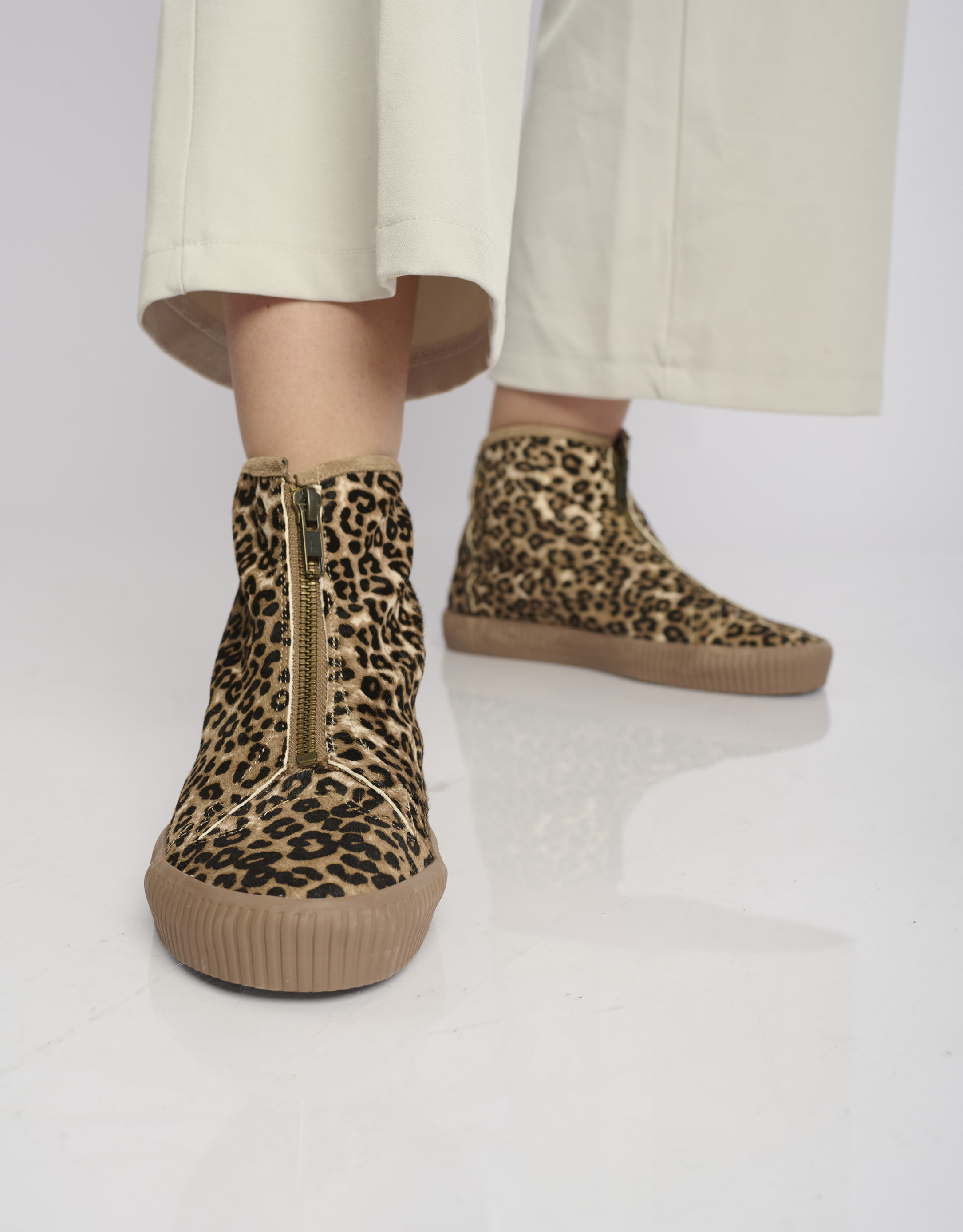 נעלי נשים - Aro - מגפונים עם והדפס  NOELLE - נמר3