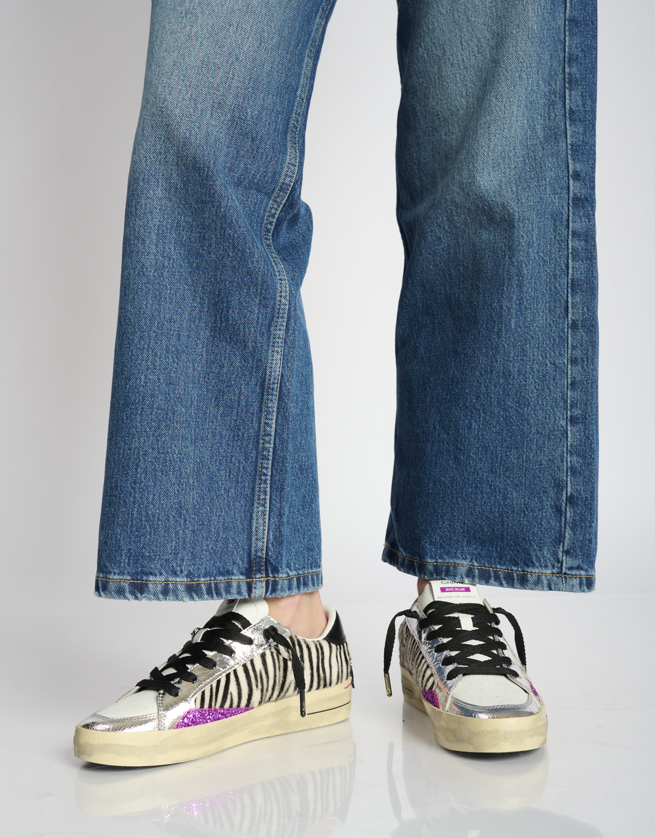 נעלי נשים - Crime London - סניקרס FREYA - זברה3