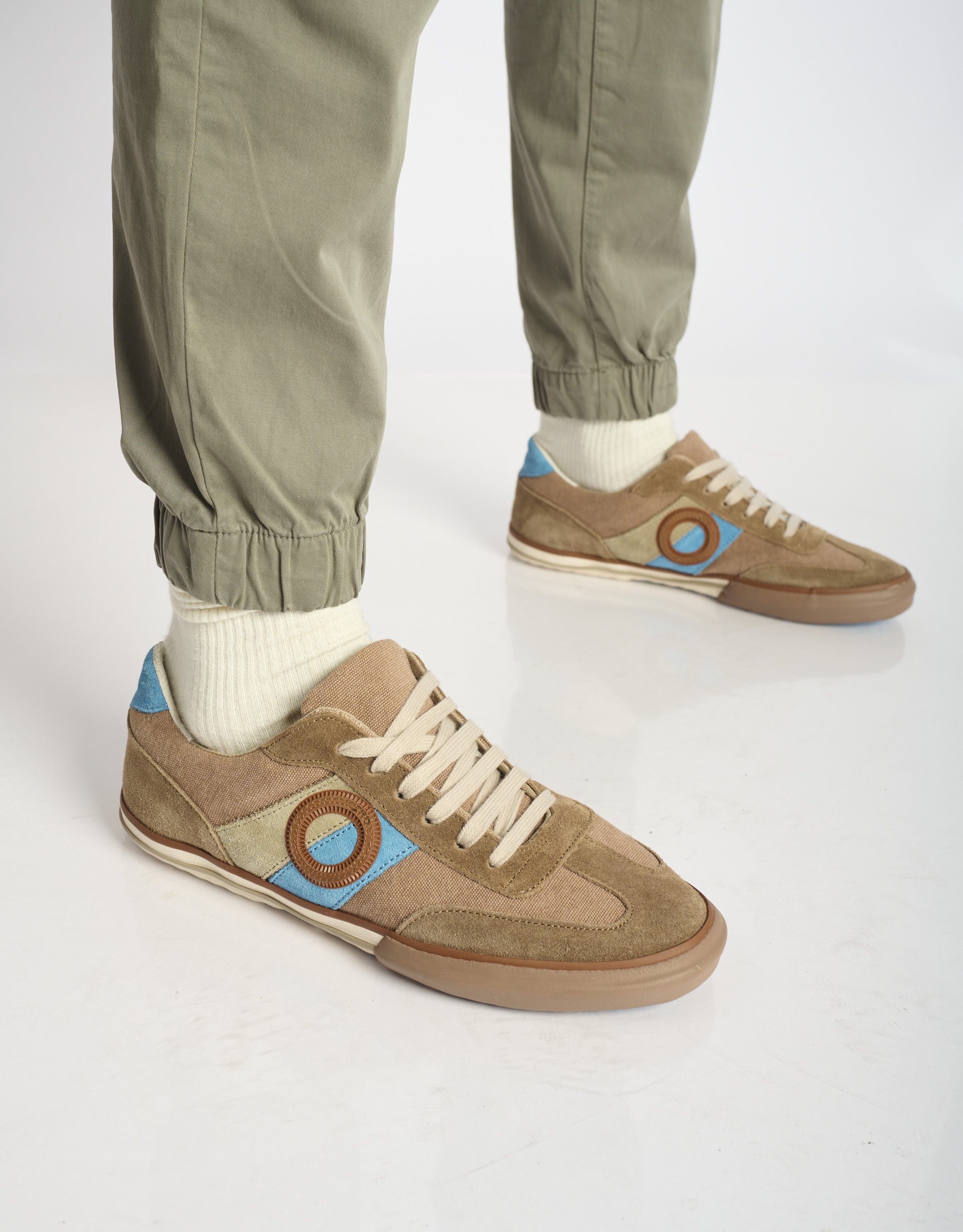 נעלי גברים - Aro - סניקרס POL - חום בהיר1